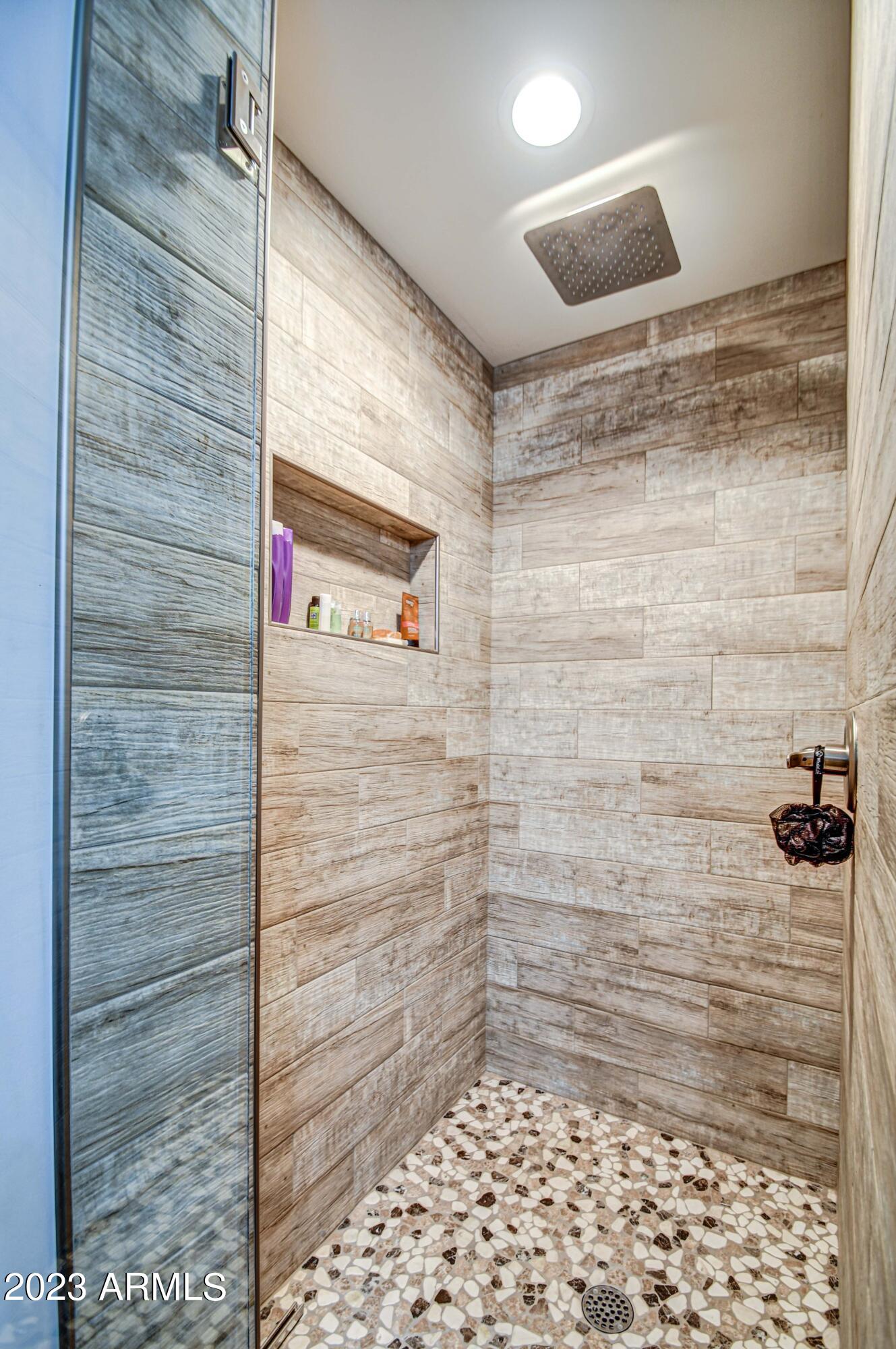 5674 N 12TH Street, Phoenix