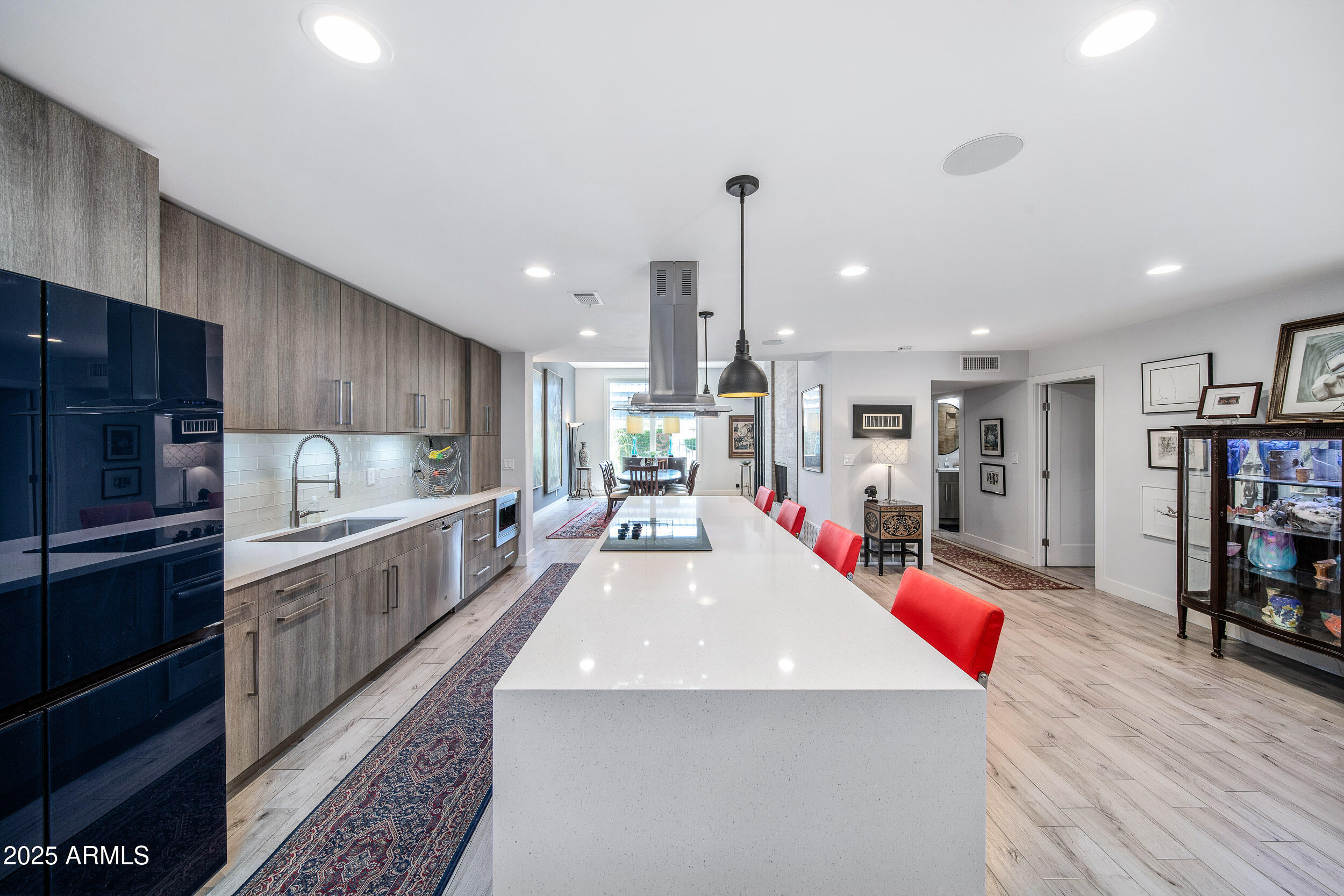 5674 N 12TH Street, Phoenix