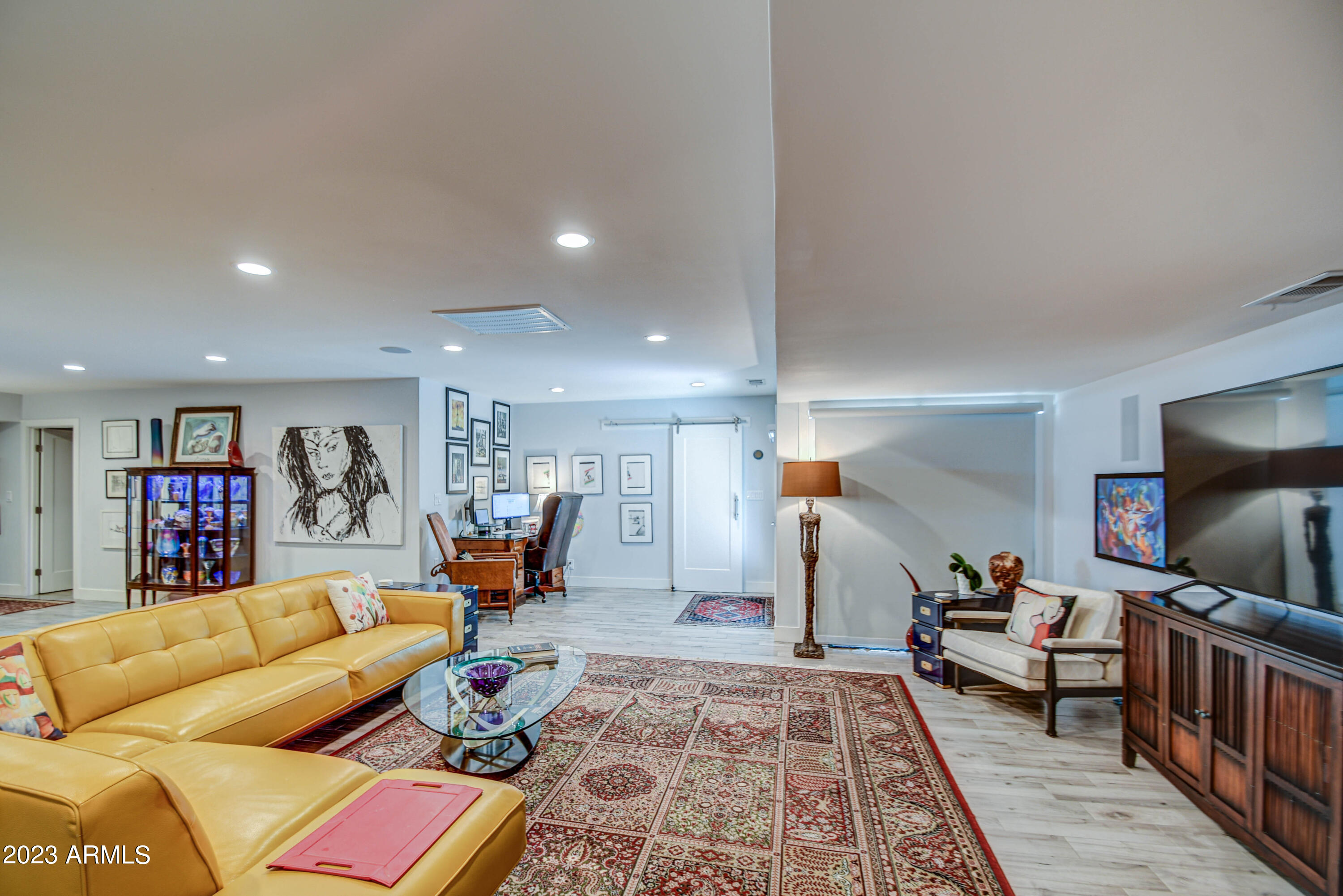 5674 N 12TH Street, Phoenix