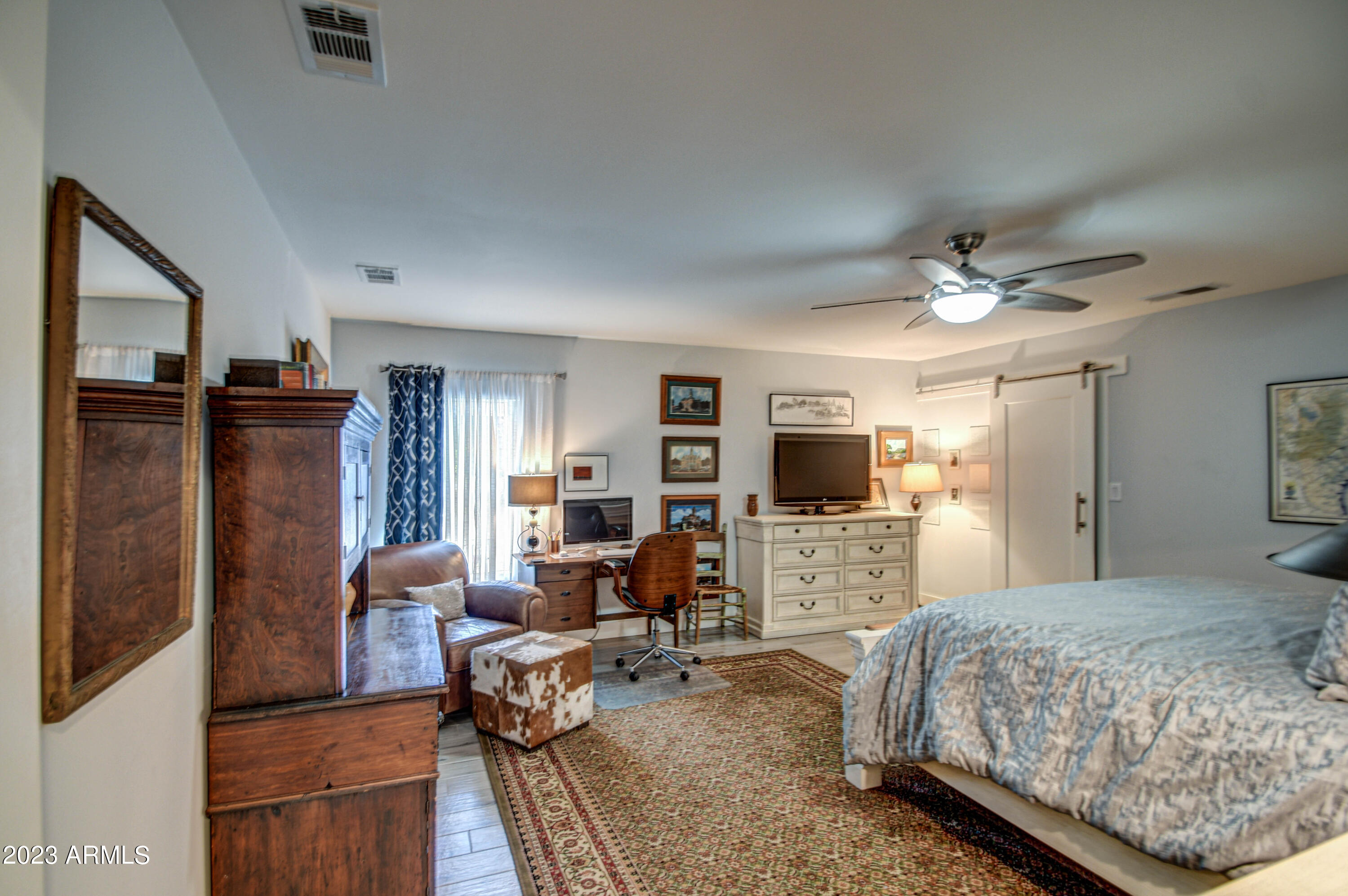 5674 N 12TH Street, Phoenix