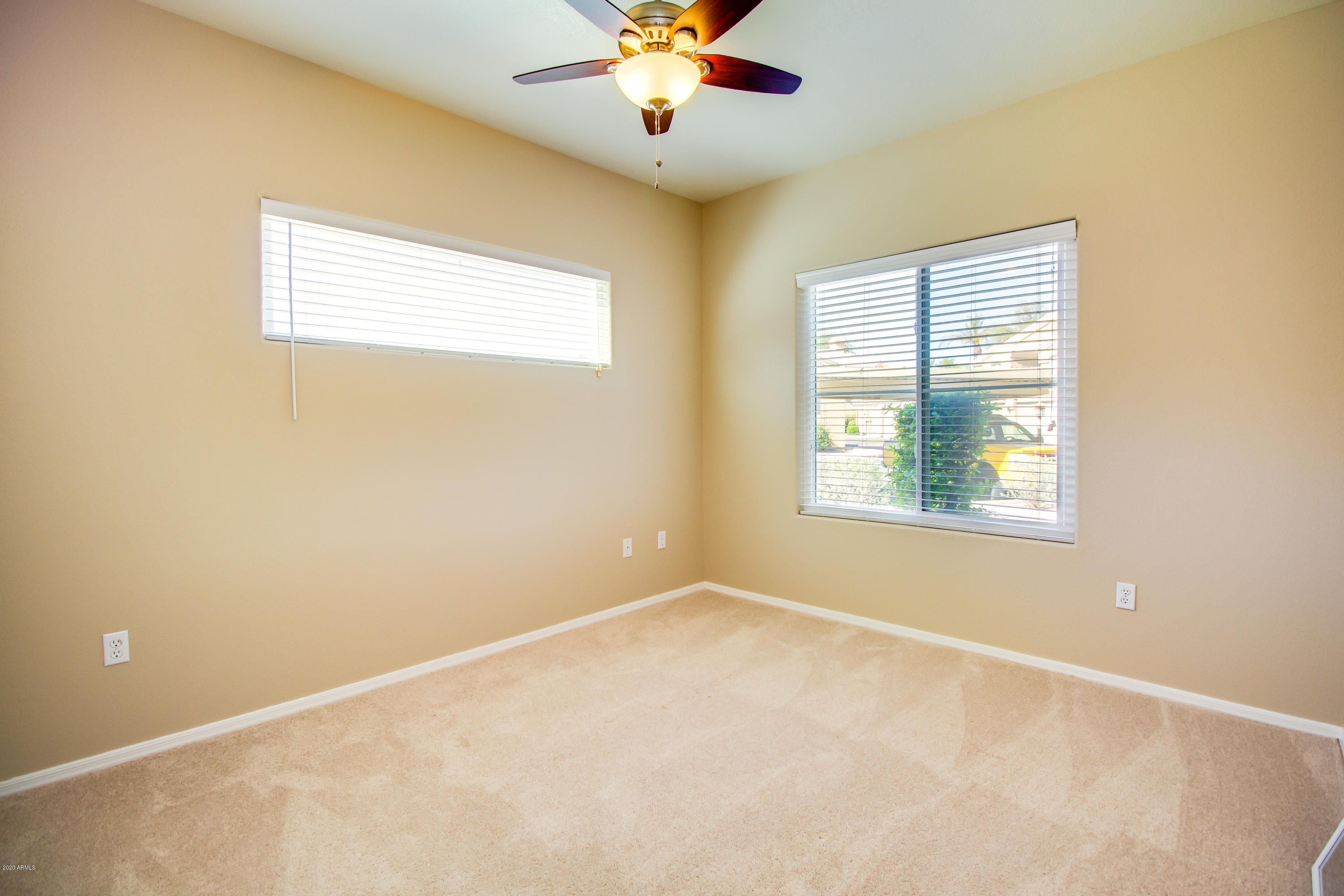 5335 E SHEA Boulevard 1051