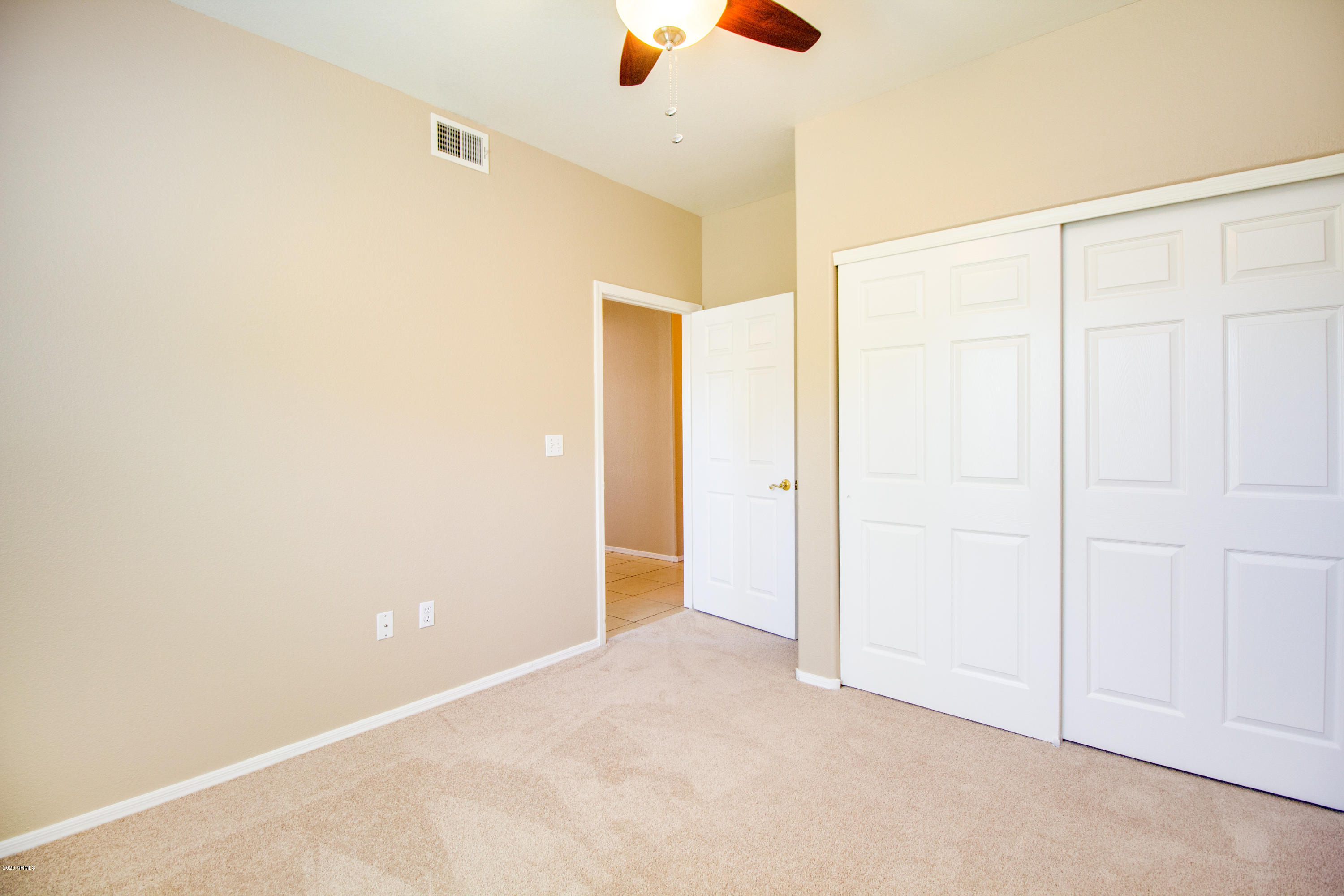 5335 E SHEA Boulevard 1051