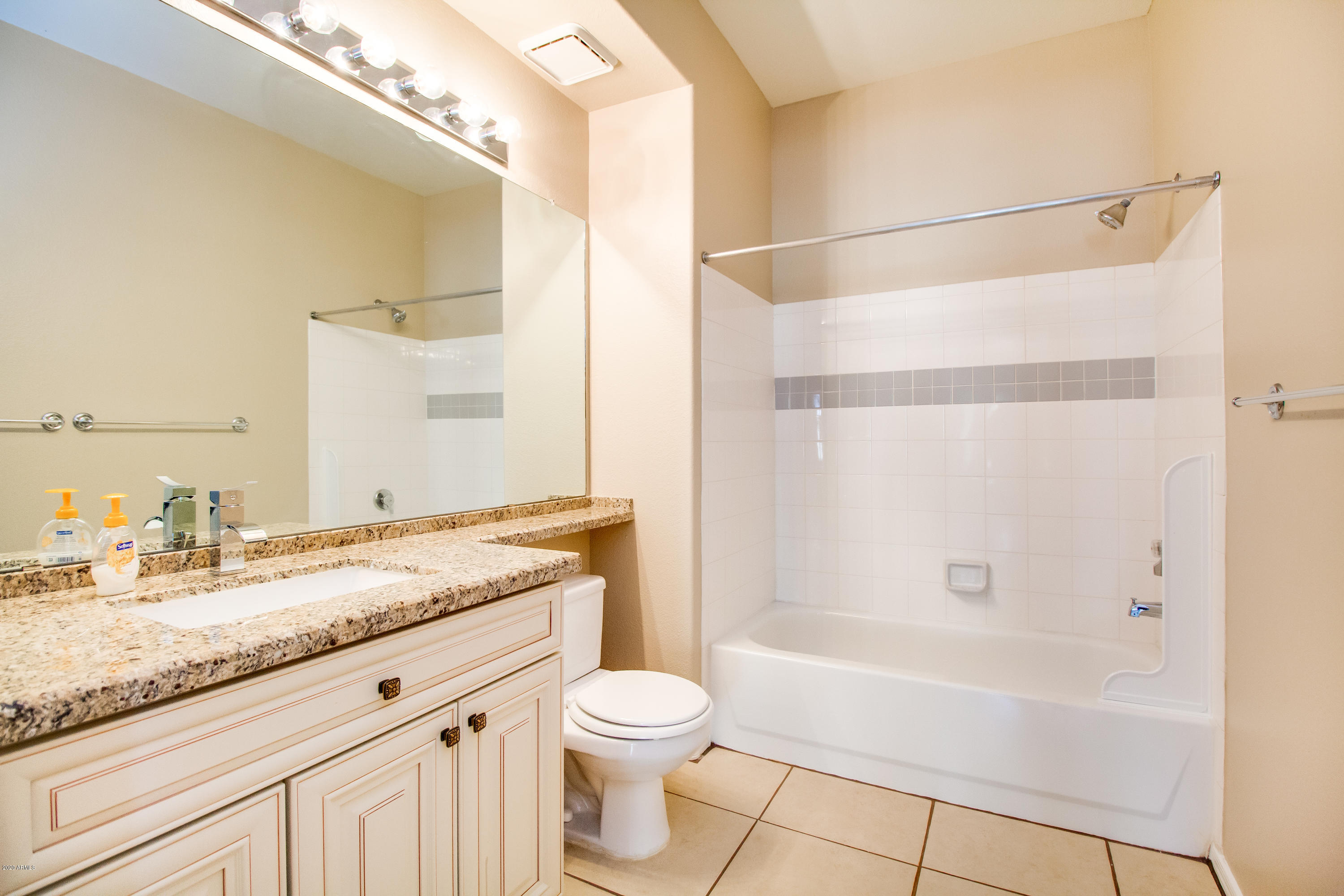 5335 E SHEA Boulevard 1051