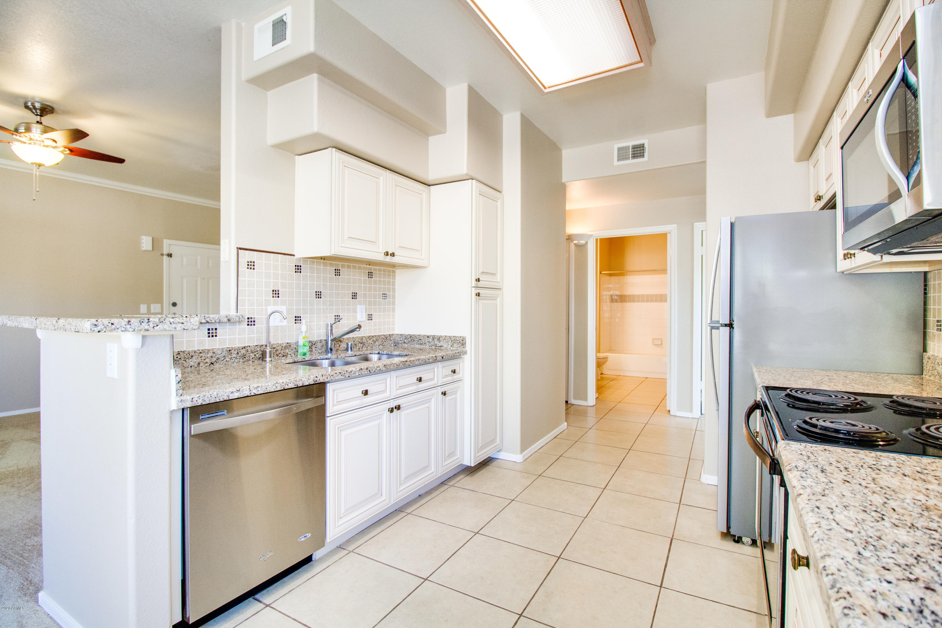 5335 E SHEA Boulevard 1051