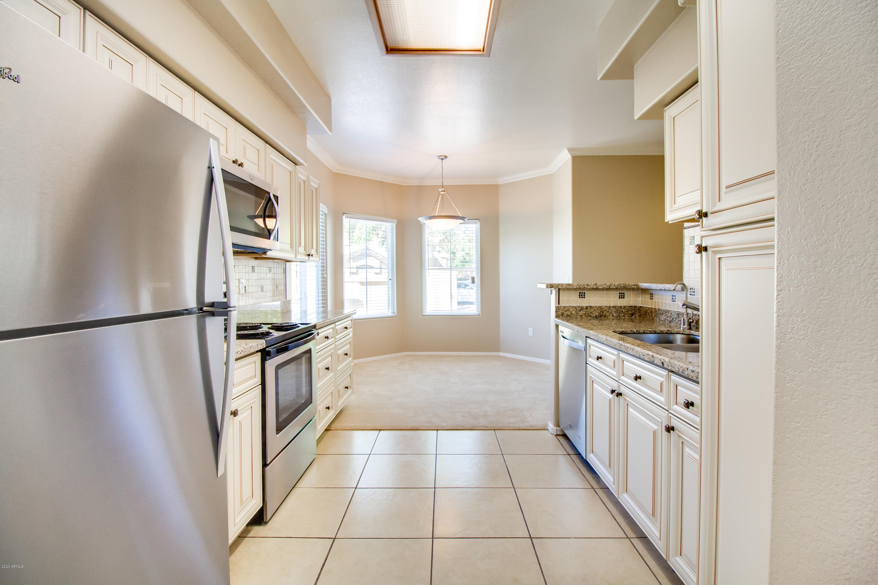 5335 E SHEA Boulevard 1051