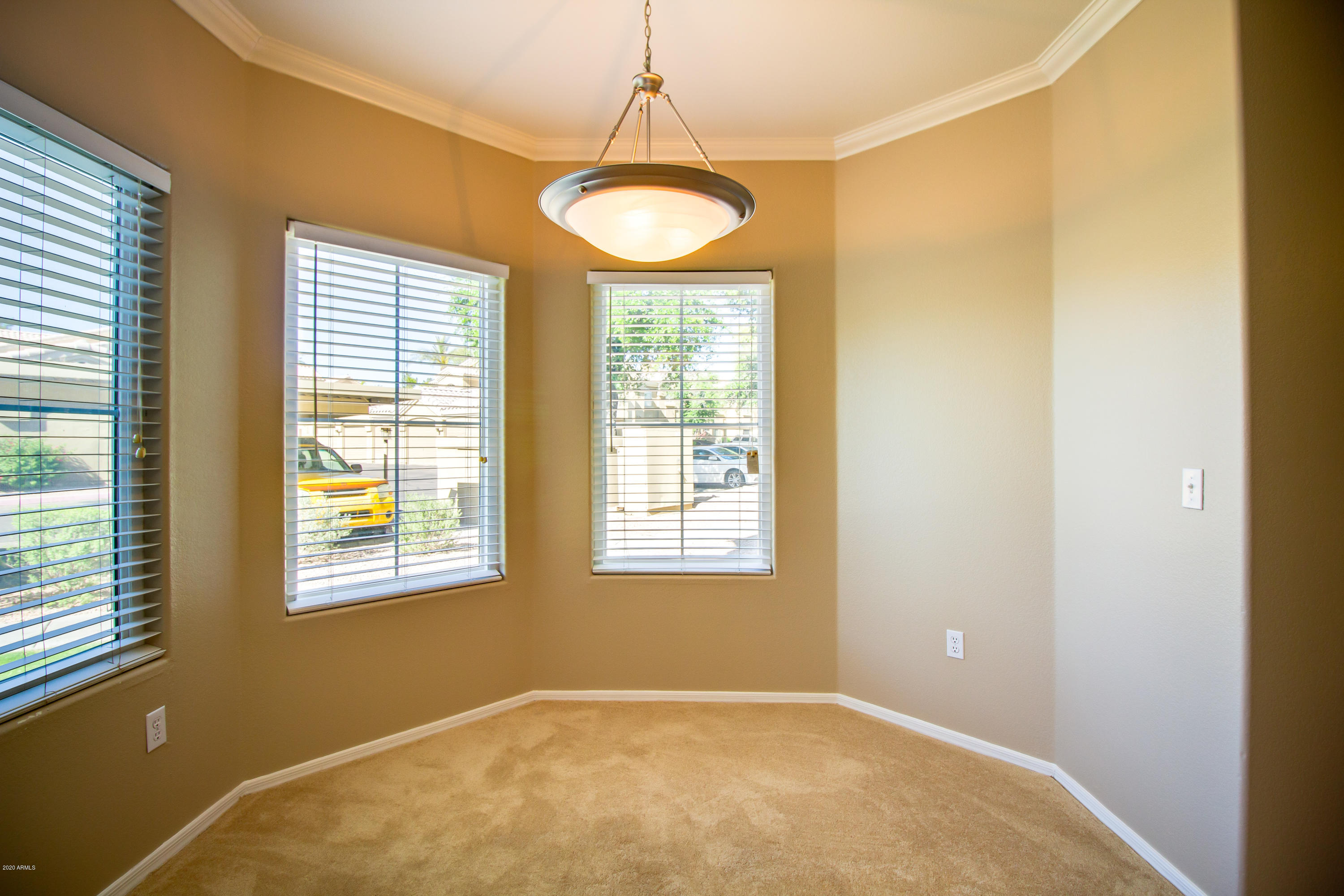 5335 E SHEA Boulevard 1051