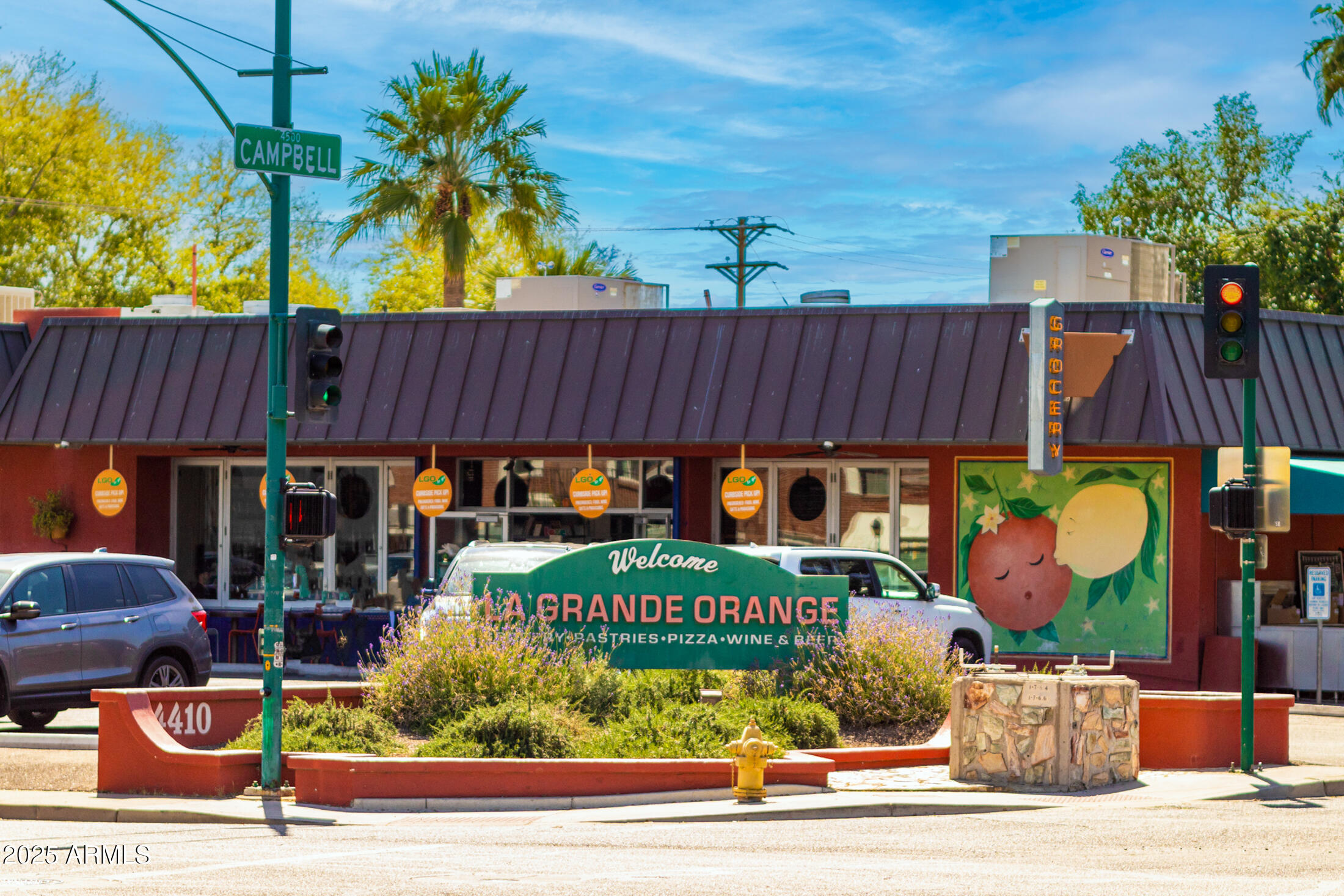 3931 E GLENROSA Avenue