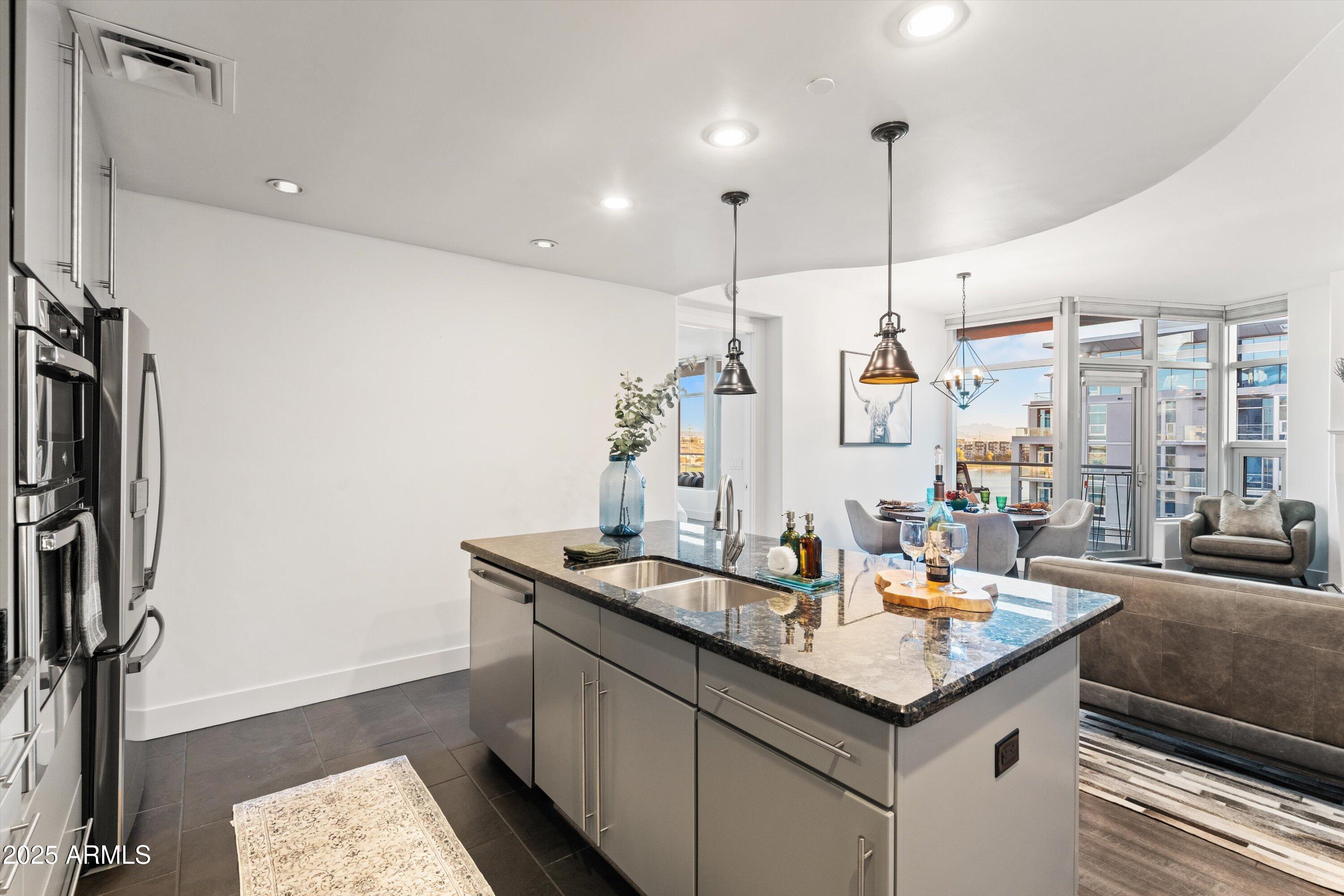 120 E RIO SALADO Parkway # 602