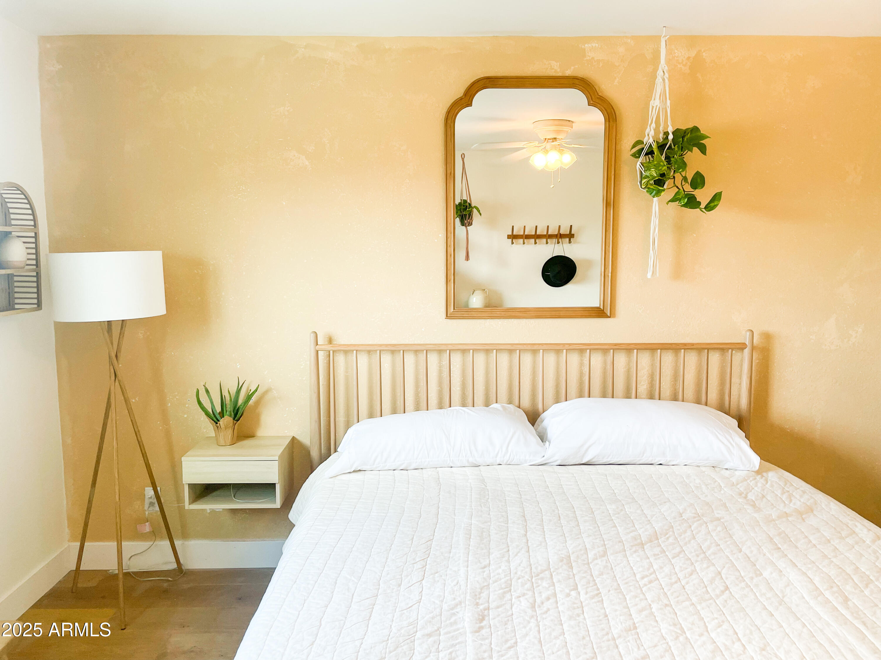 8740 E MULBERRY Street