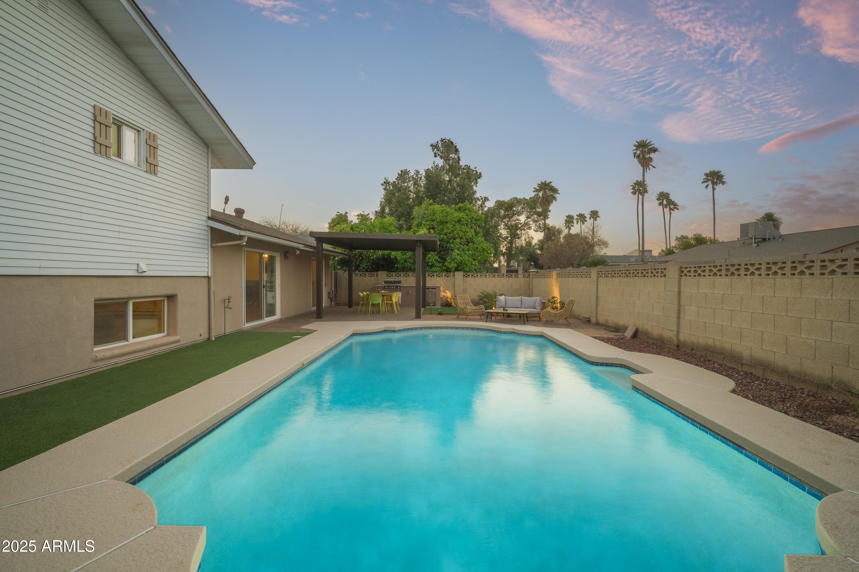 8740 E MULBERRY Street