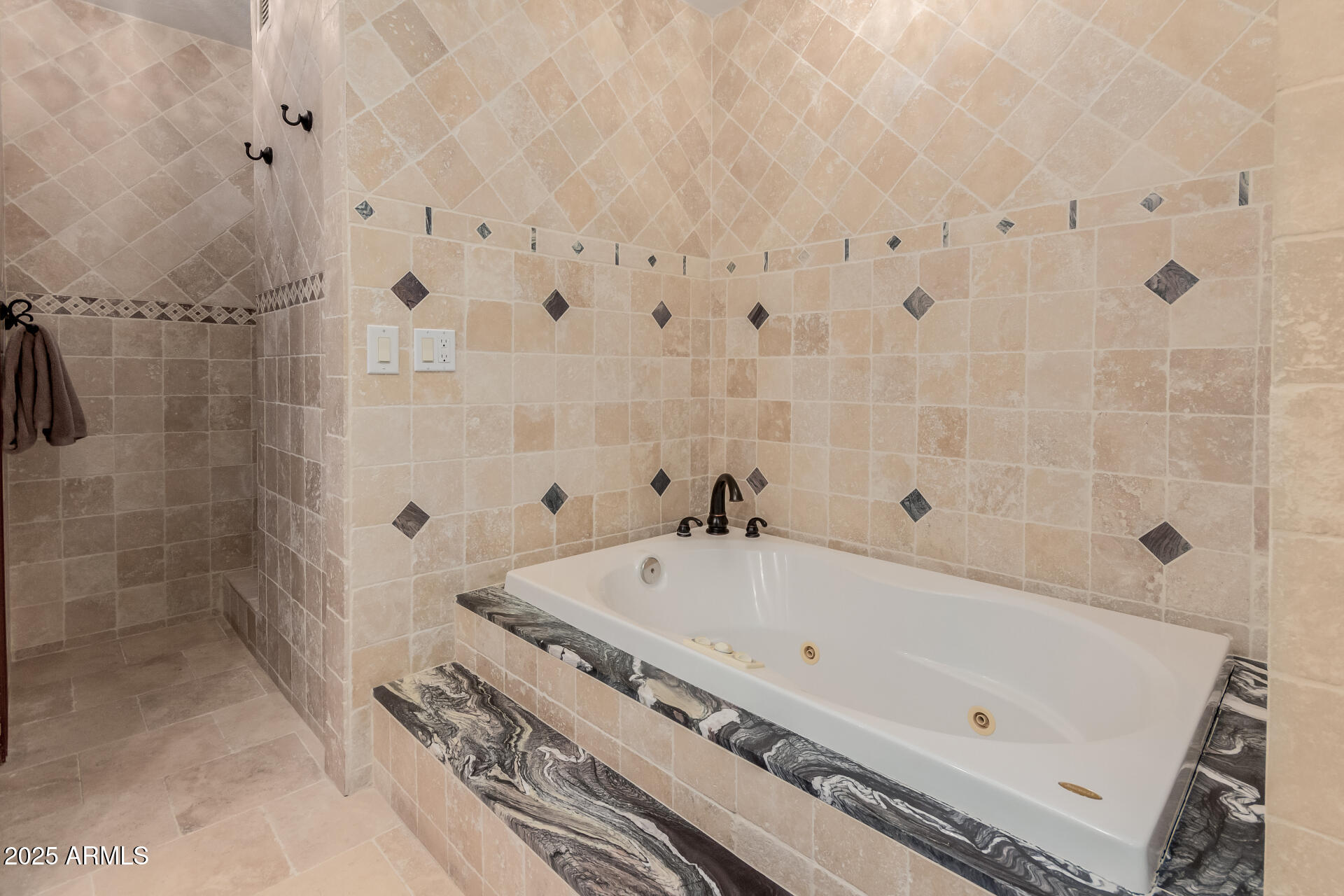 8749 E Via de Sereno