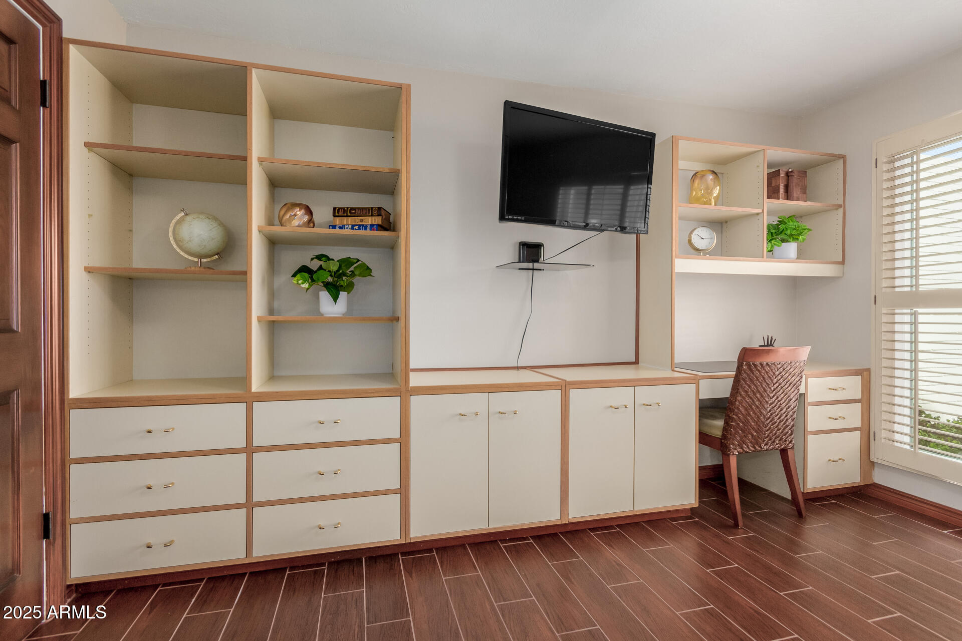 8749 E Via de Sereno