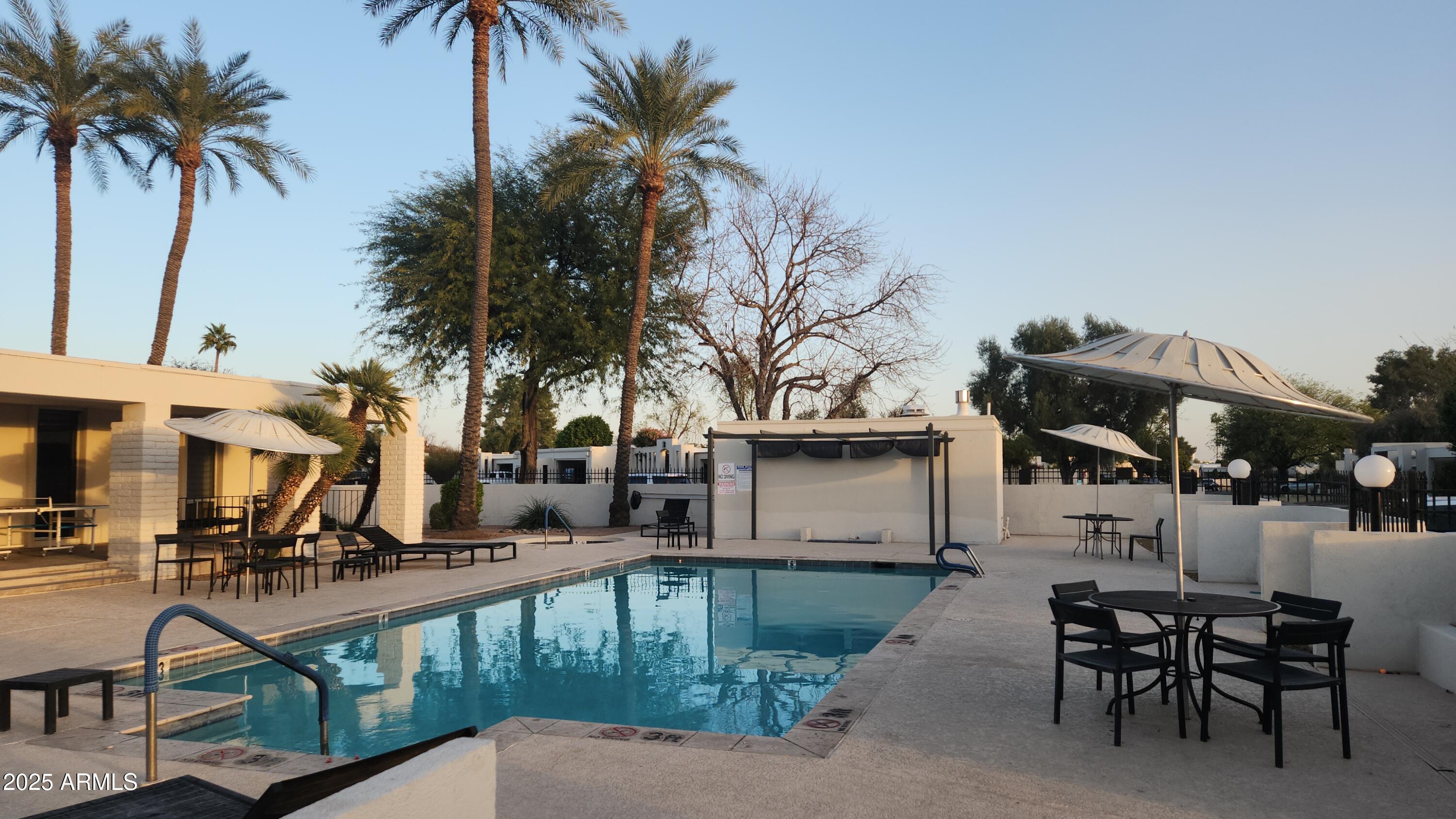 8749 E Via de Sereno