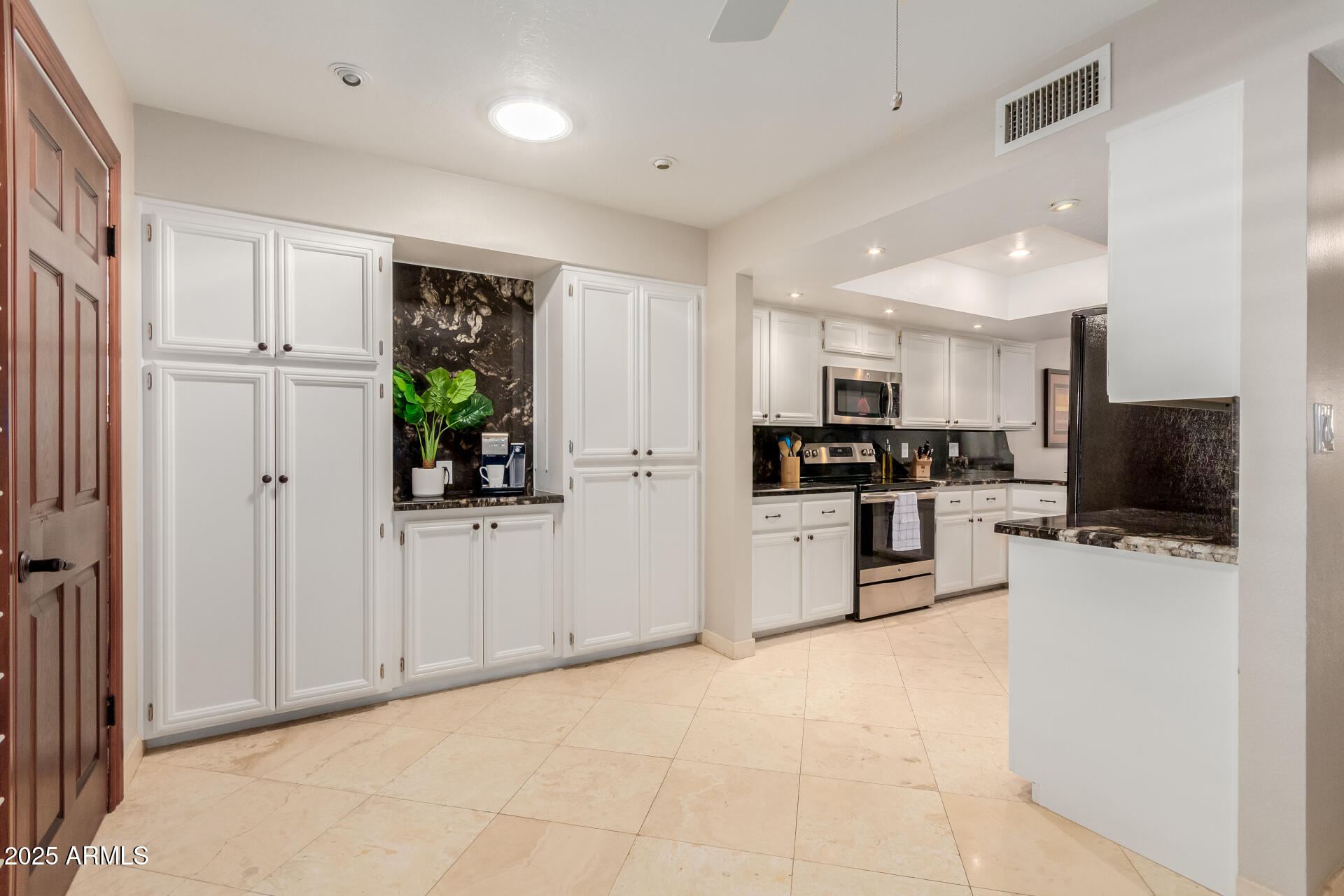 8749 E Via de Sereno