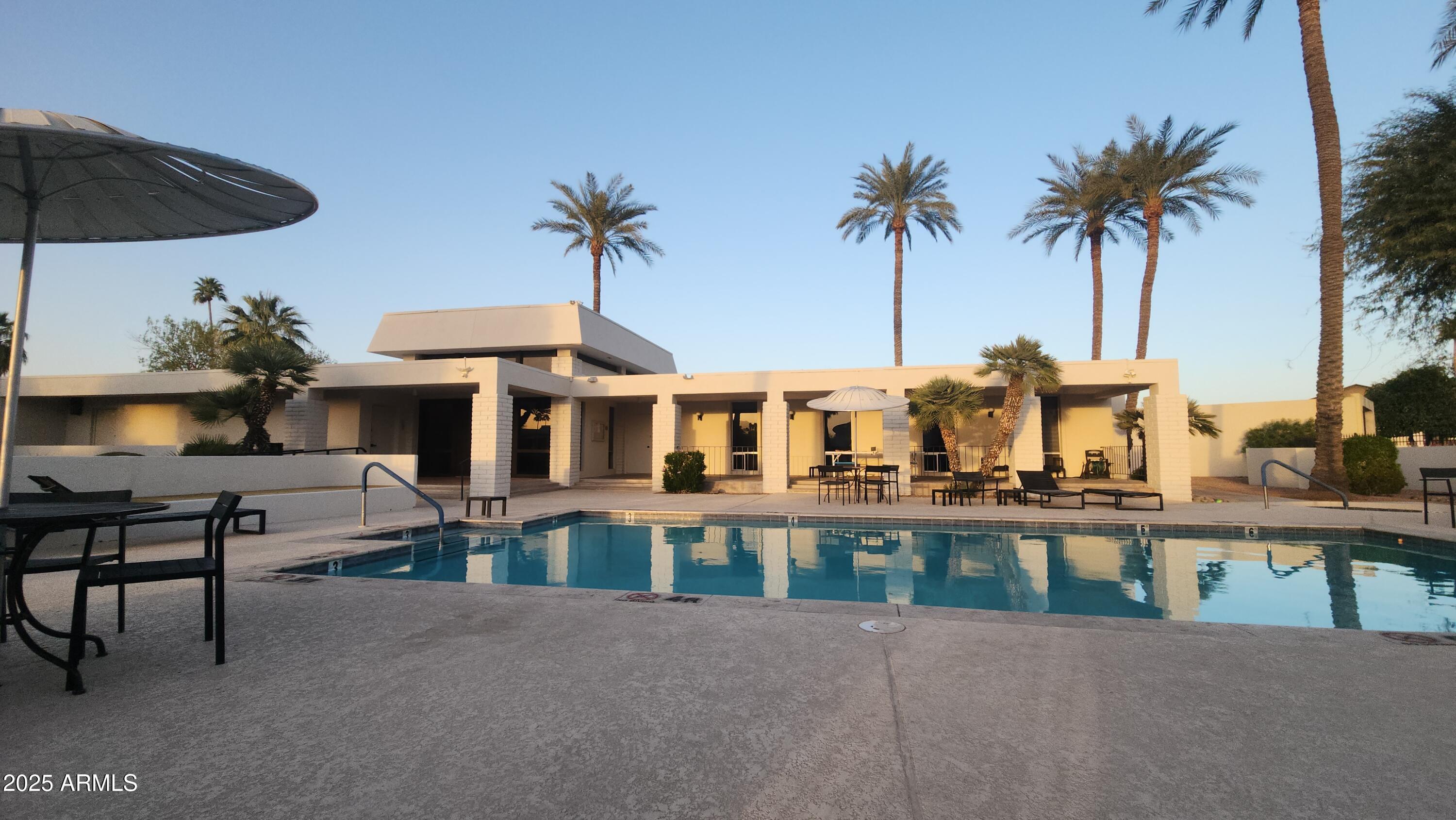 8749 E Via de Sereno