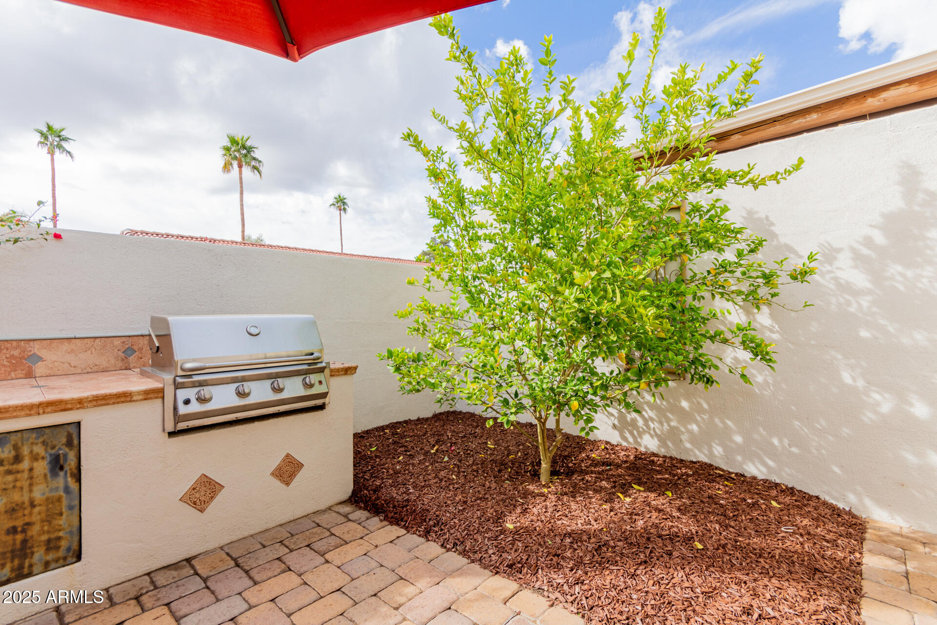 8749 E Via de Sereno