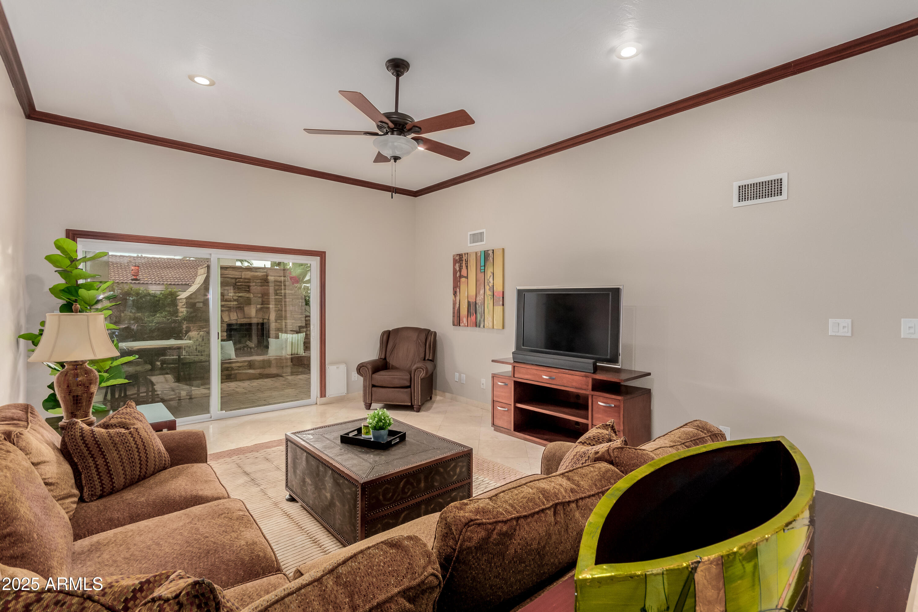 8749 E Via de Sereno