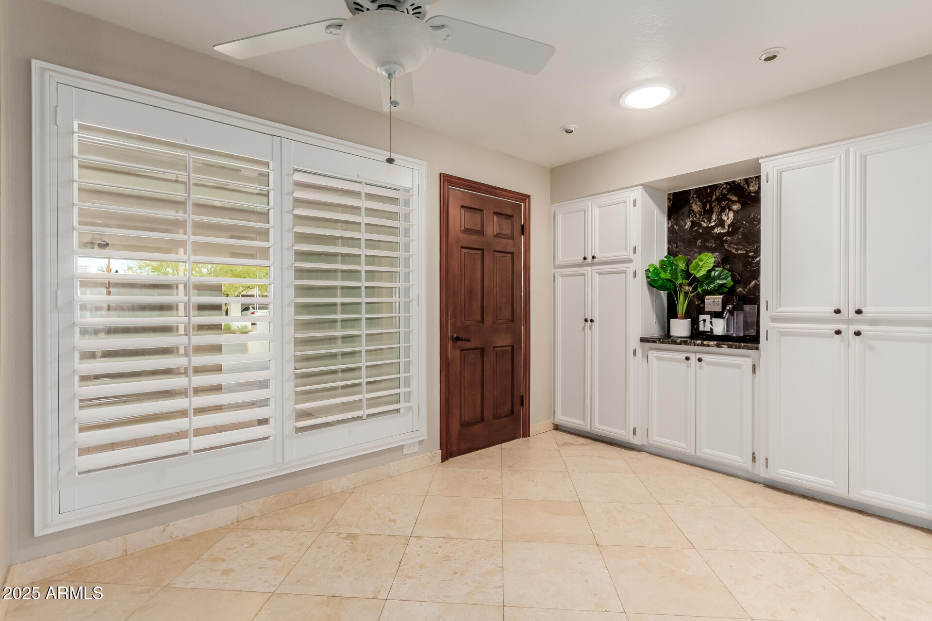 8749 E Via de Sereno