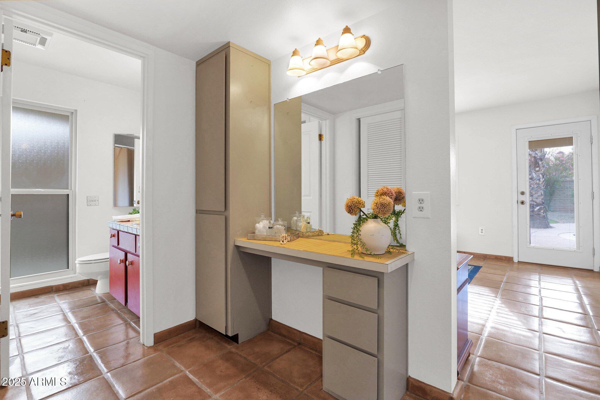 9517 W CEDAR HILL Circle N