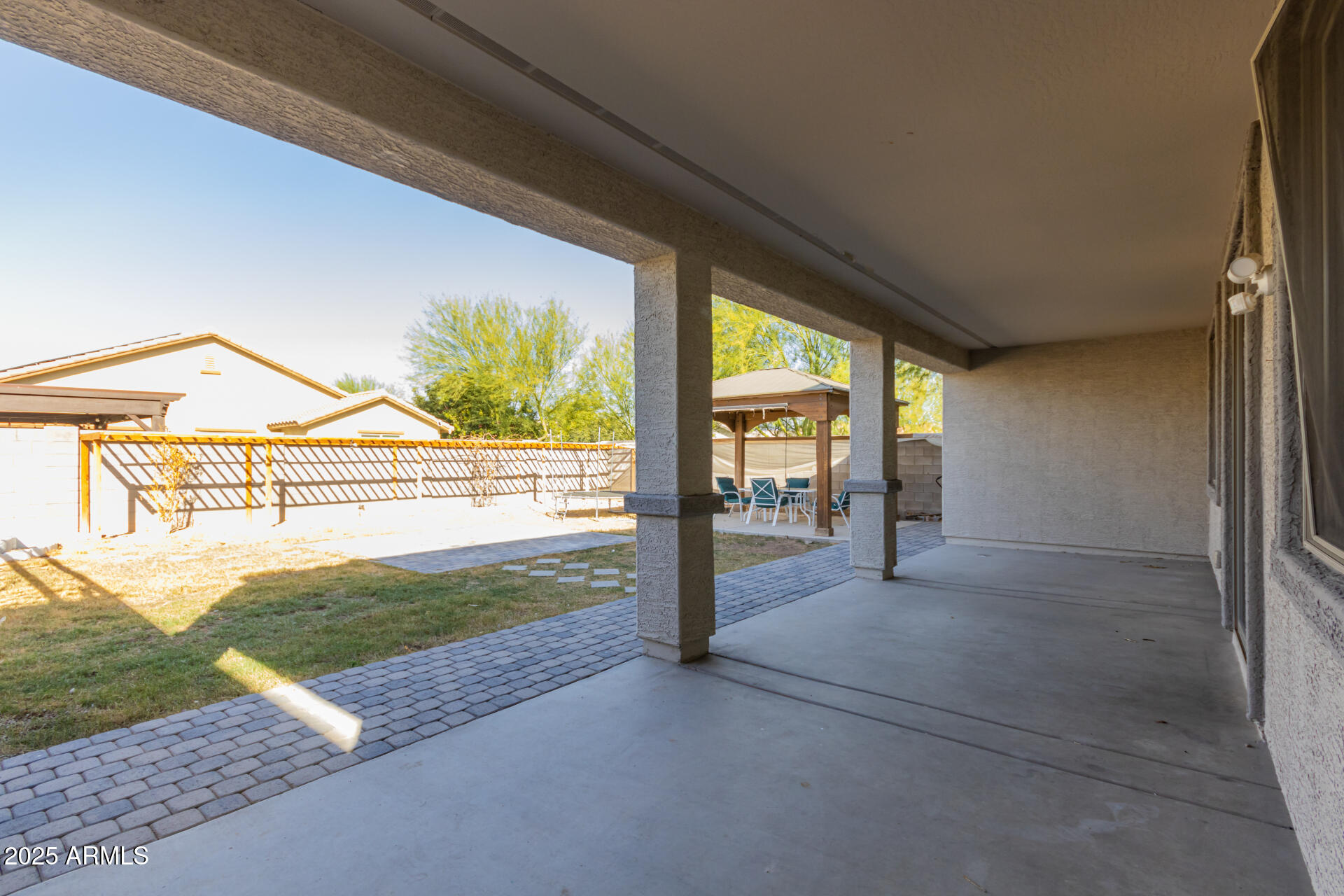 10204 W LAWRENCE Lane