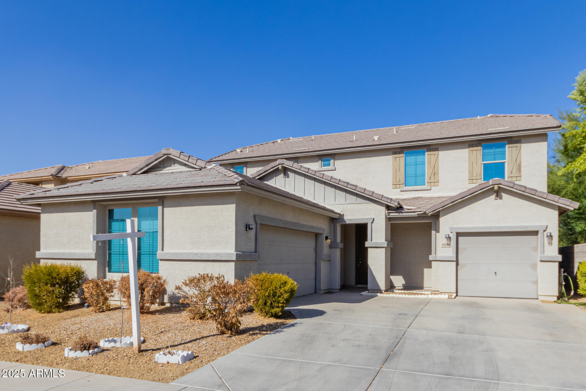 10204 W LAWRENCE Lane