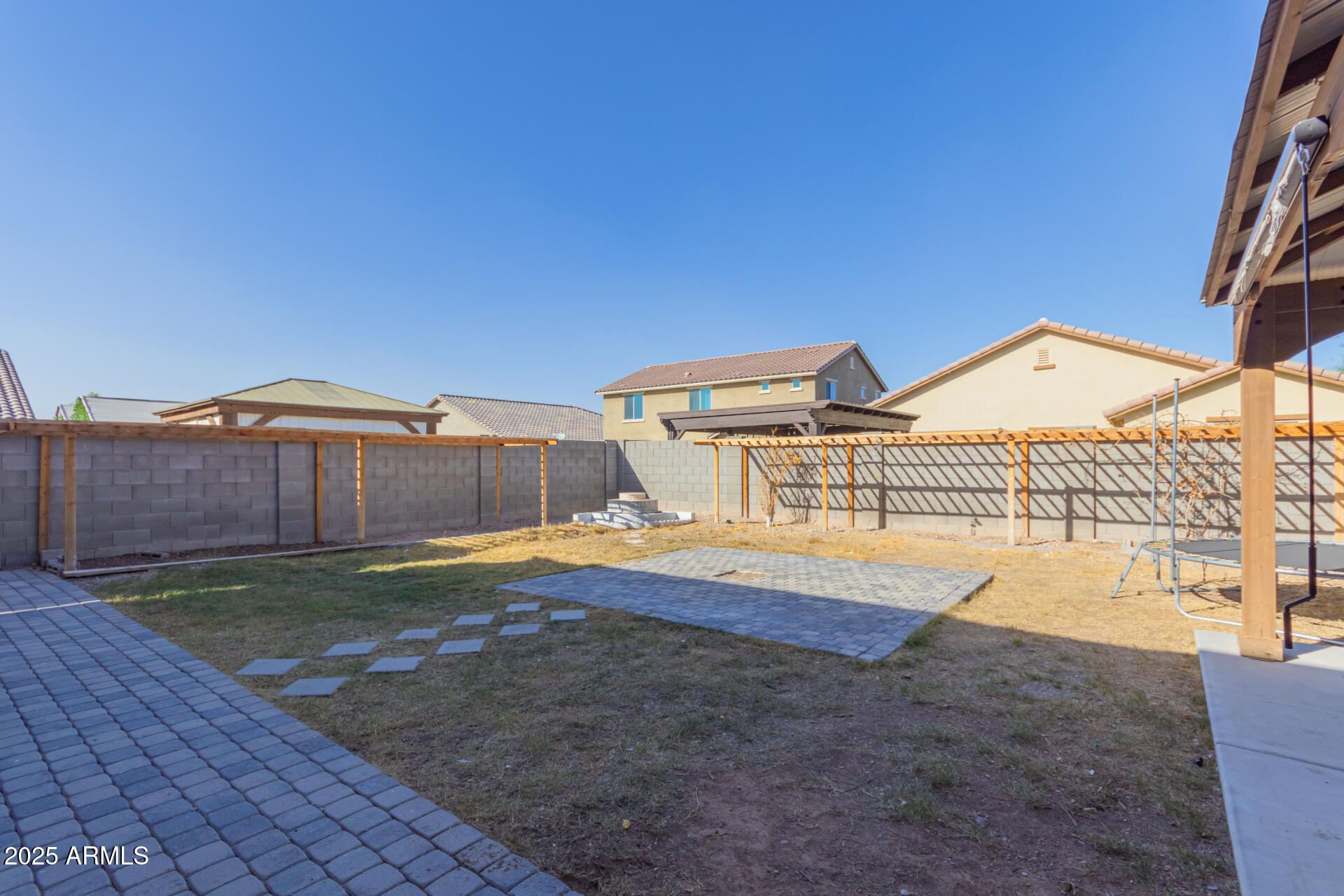 10204 W LAWRENCE Lane