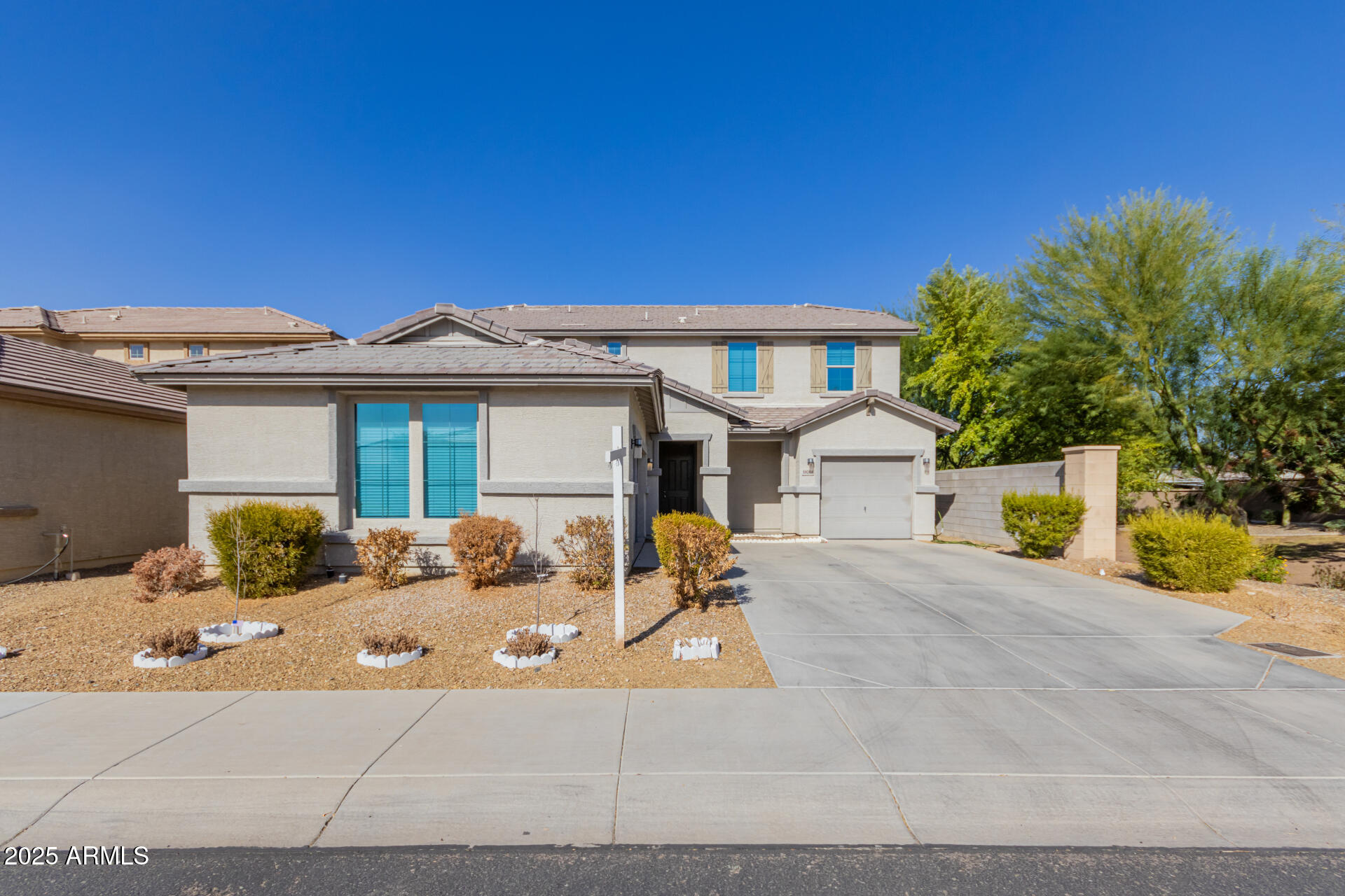 10204 W LAWRENCE Lane