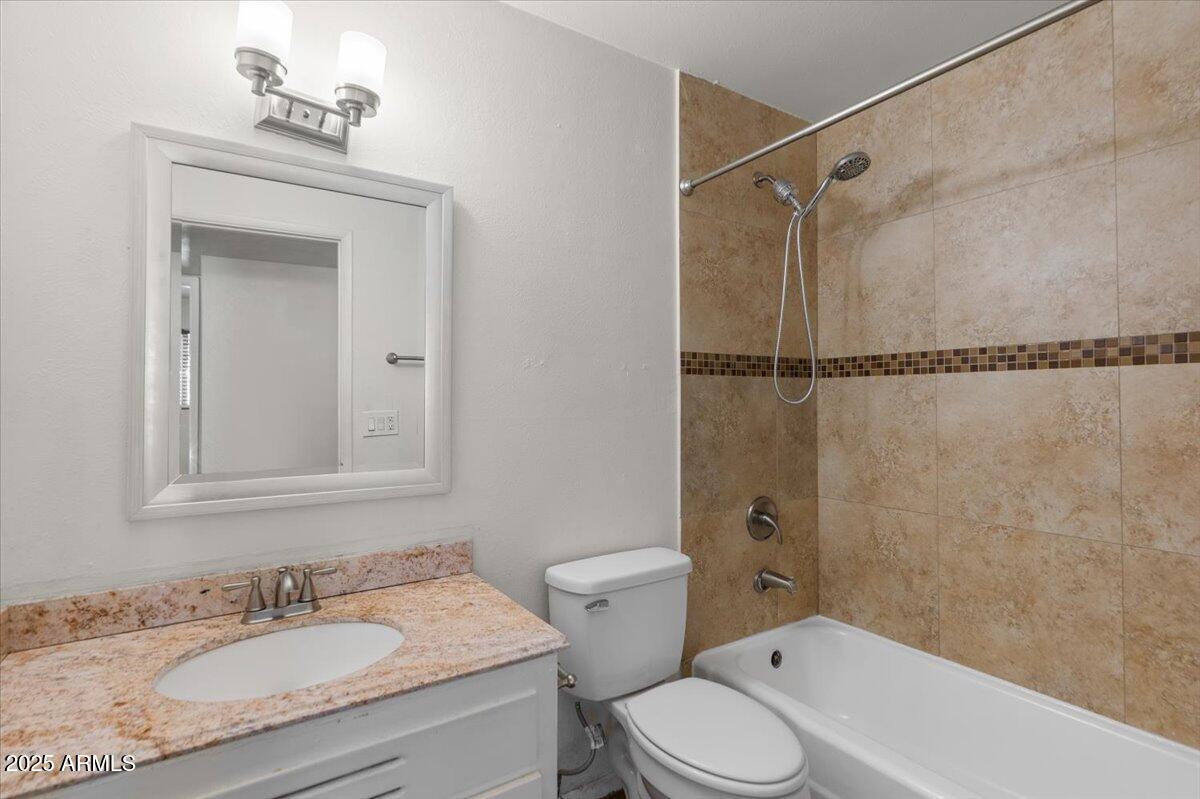 3117 W CORRINE Drive