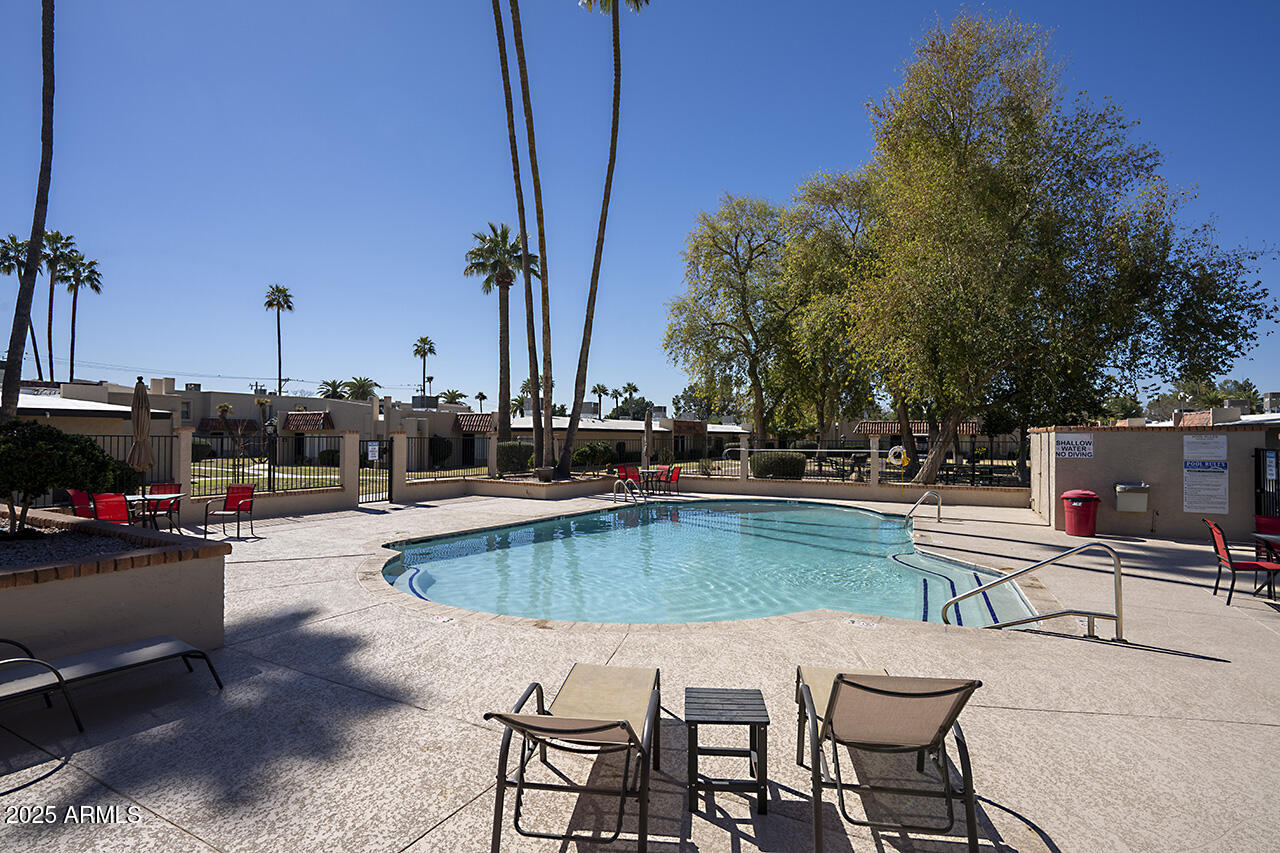 1320 E BETHANY HOME Road 24