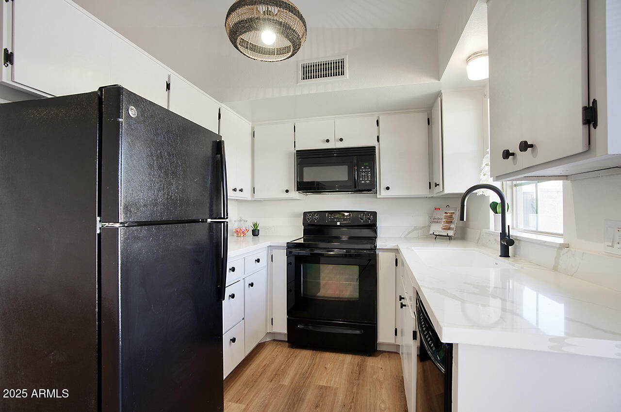 1320 E BETHANY HOME Road 24