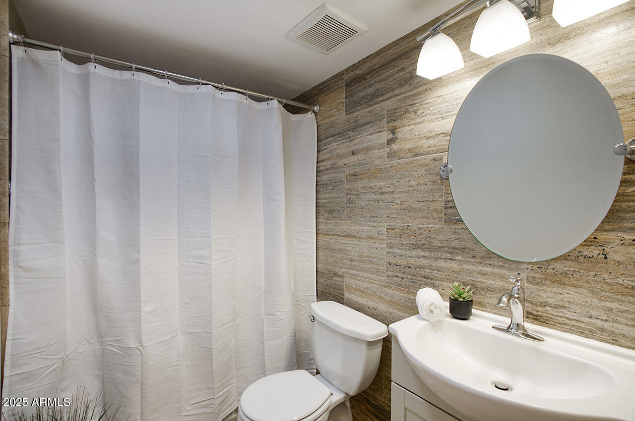 1320 E BETHANY HOME Road 24