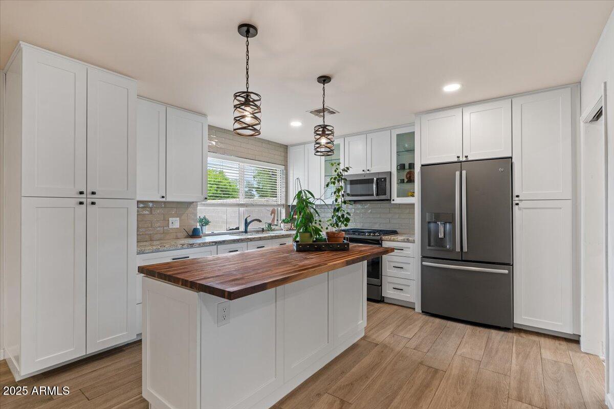 7226 E VIRGINIA Avenue