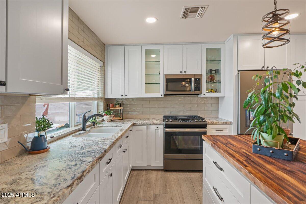 7226 E VIRGINIA Avenue