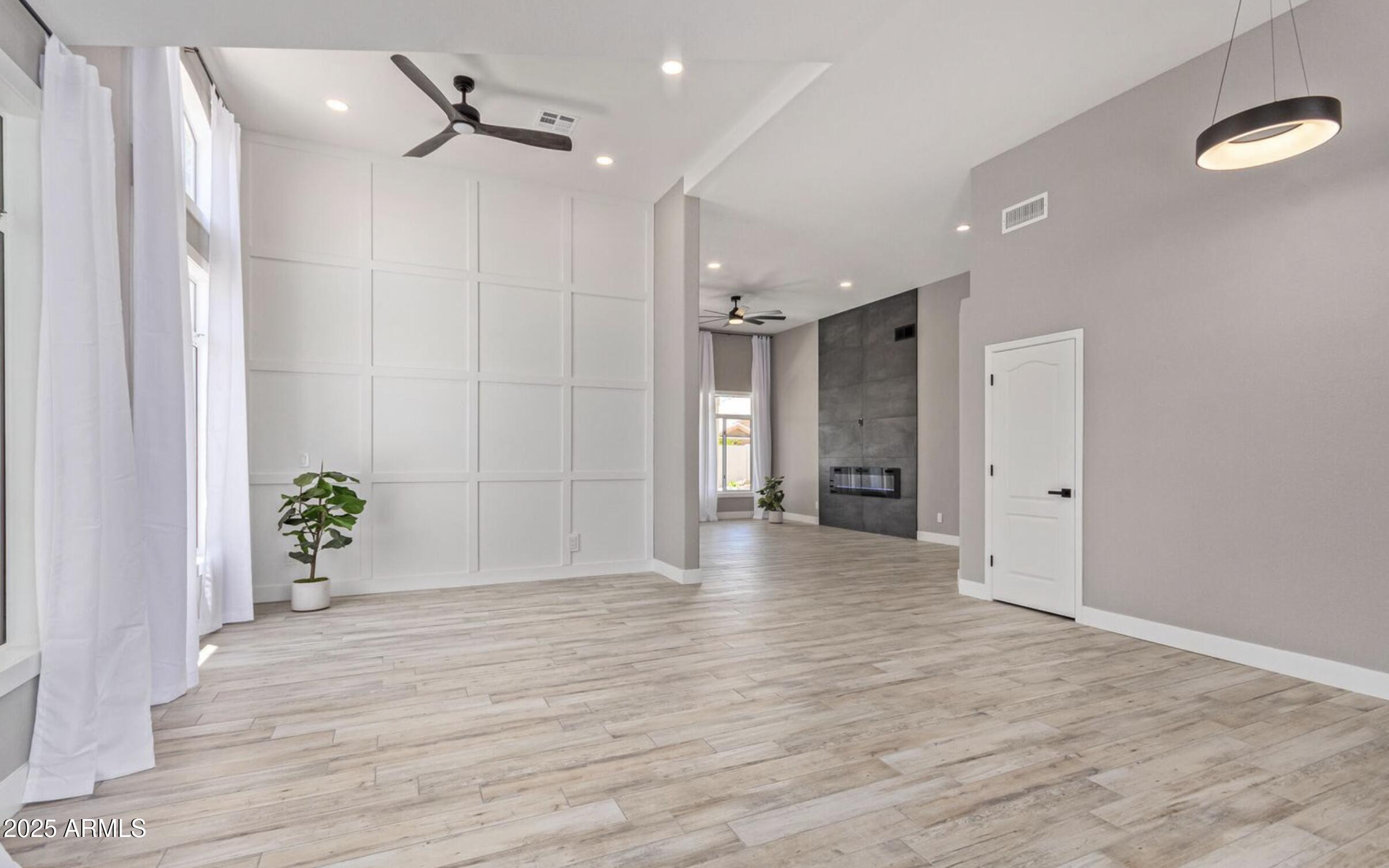 6809 W VIA MONTOYA Drive