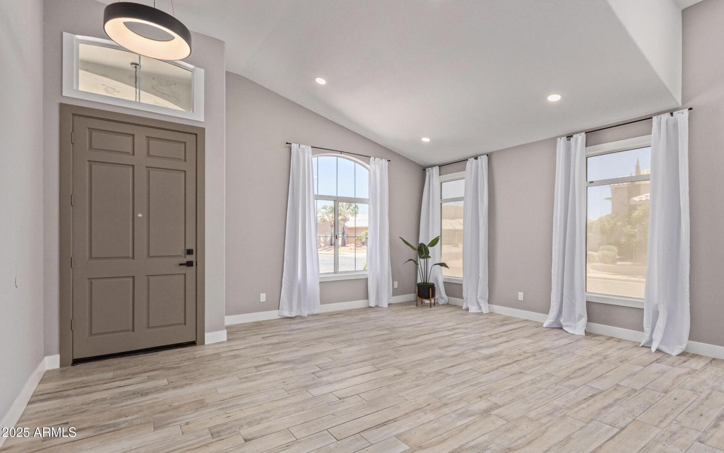 6809 W VIA MONTOYA Drive