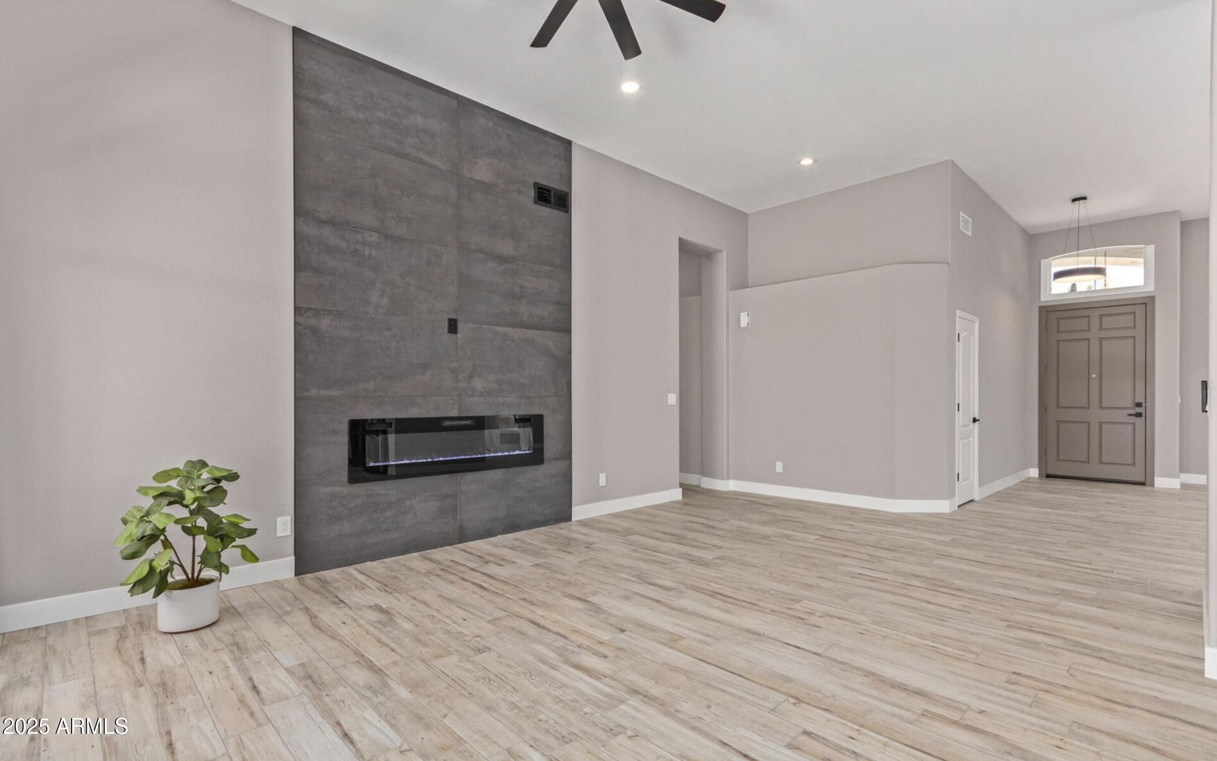 6809 W VIA MONTOYA Drive