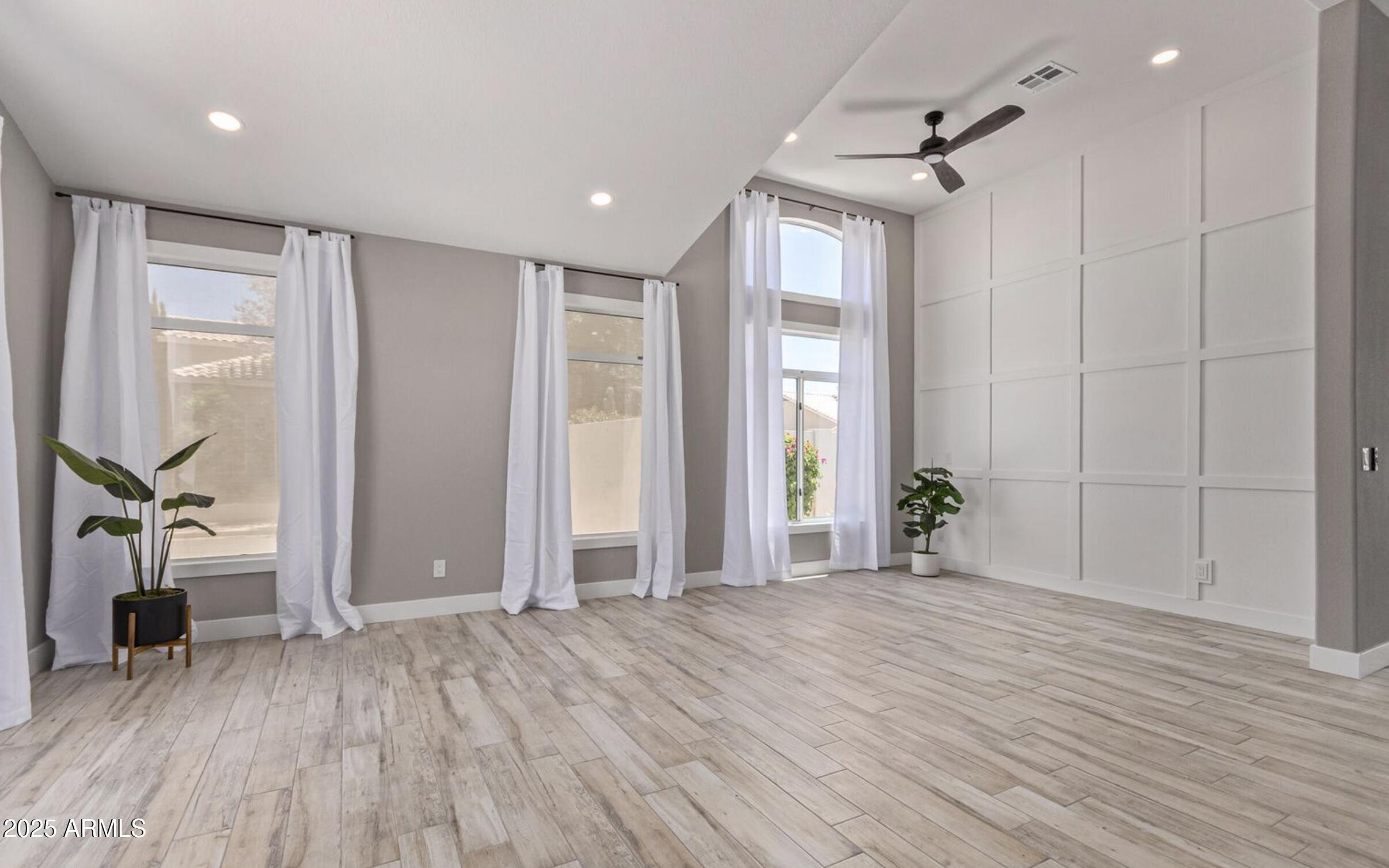 6809 W VIA MONTOYA Drive