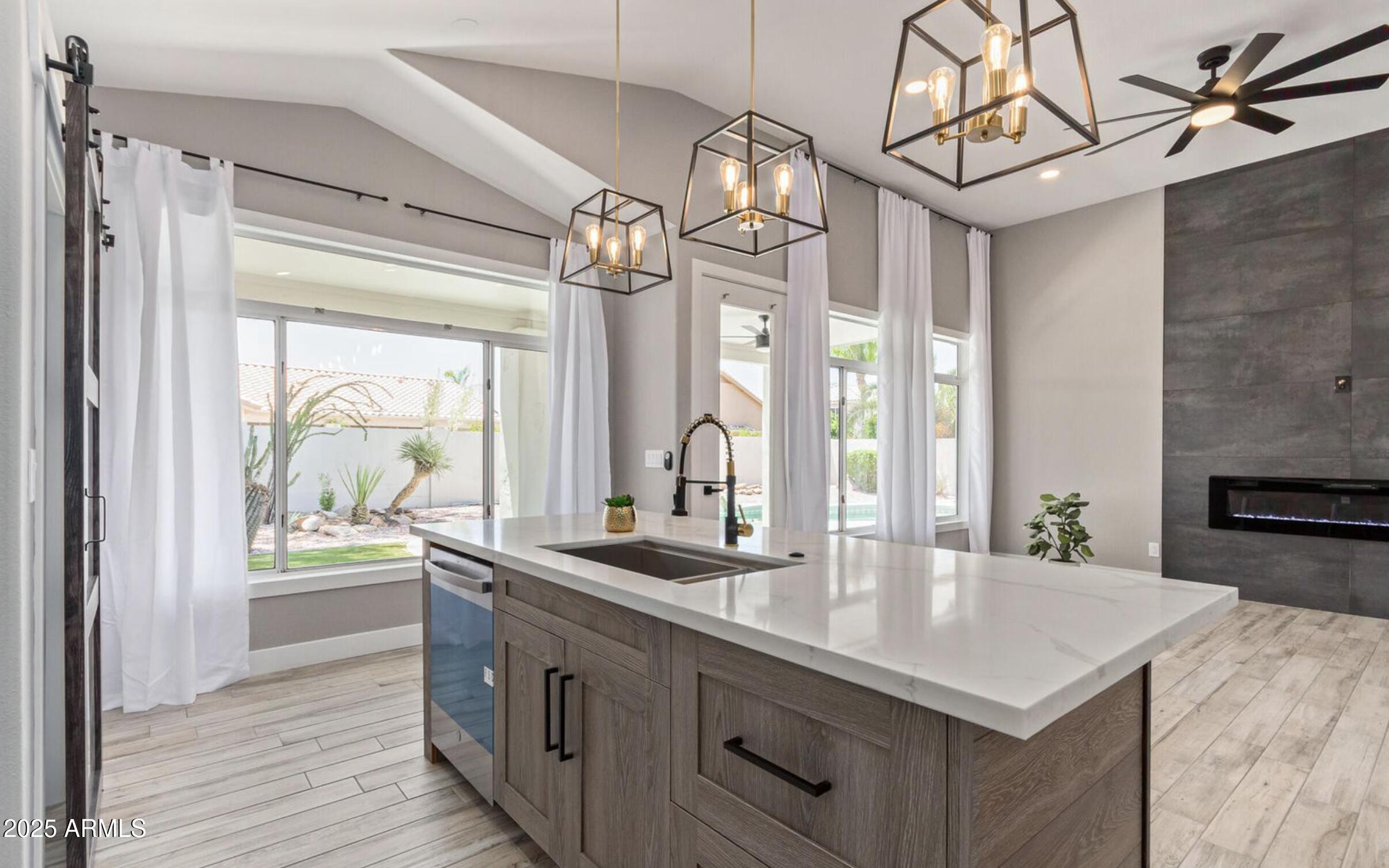 6809 W VIA MONTOYA Drive