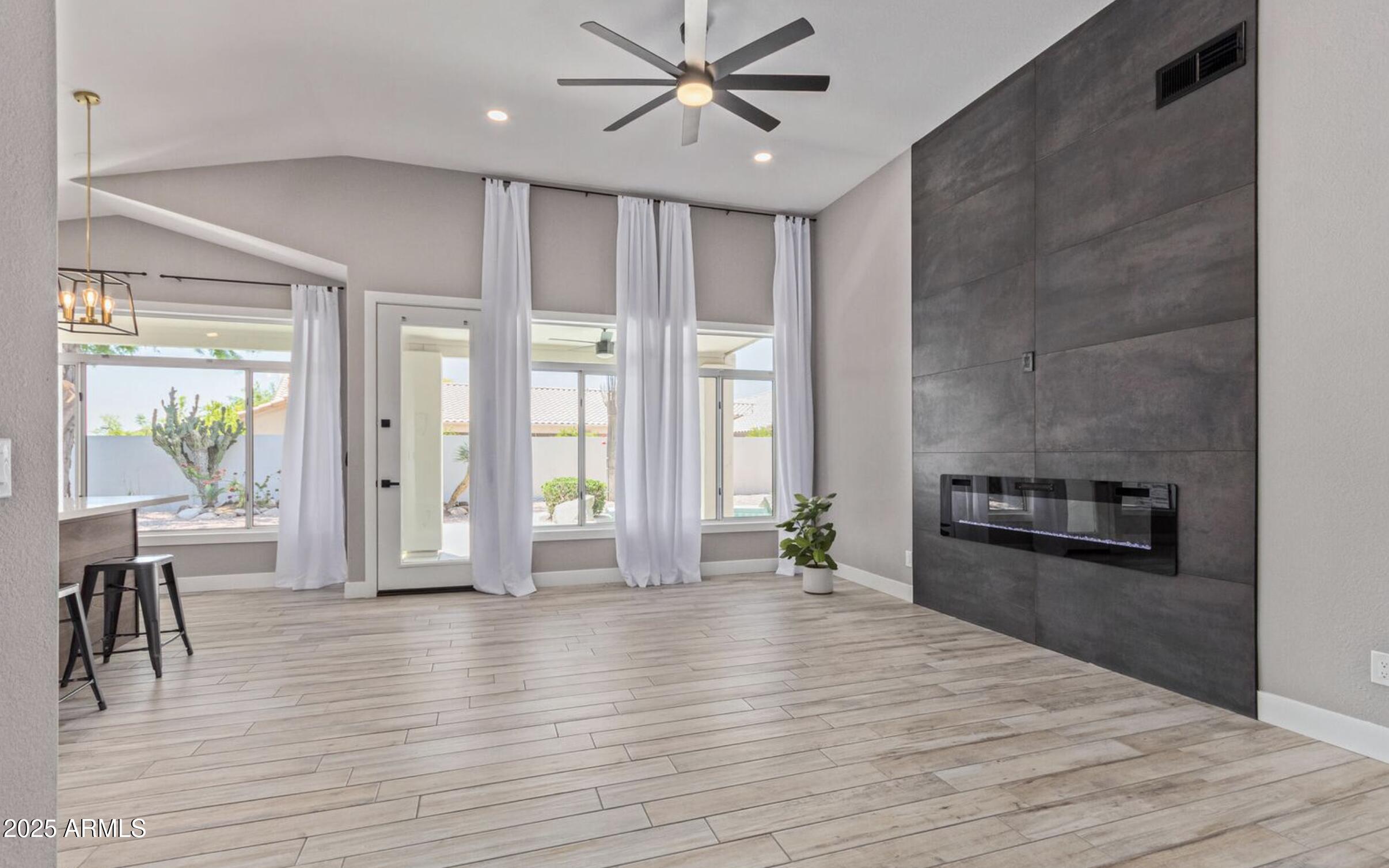 6809 W VIA MONTOYA Drive