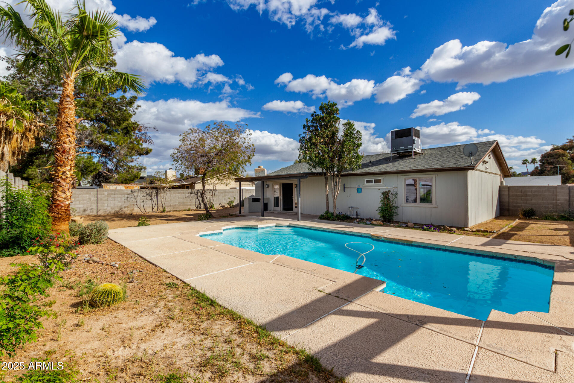 4026 E CAPTAIN DREYFUS Avenue