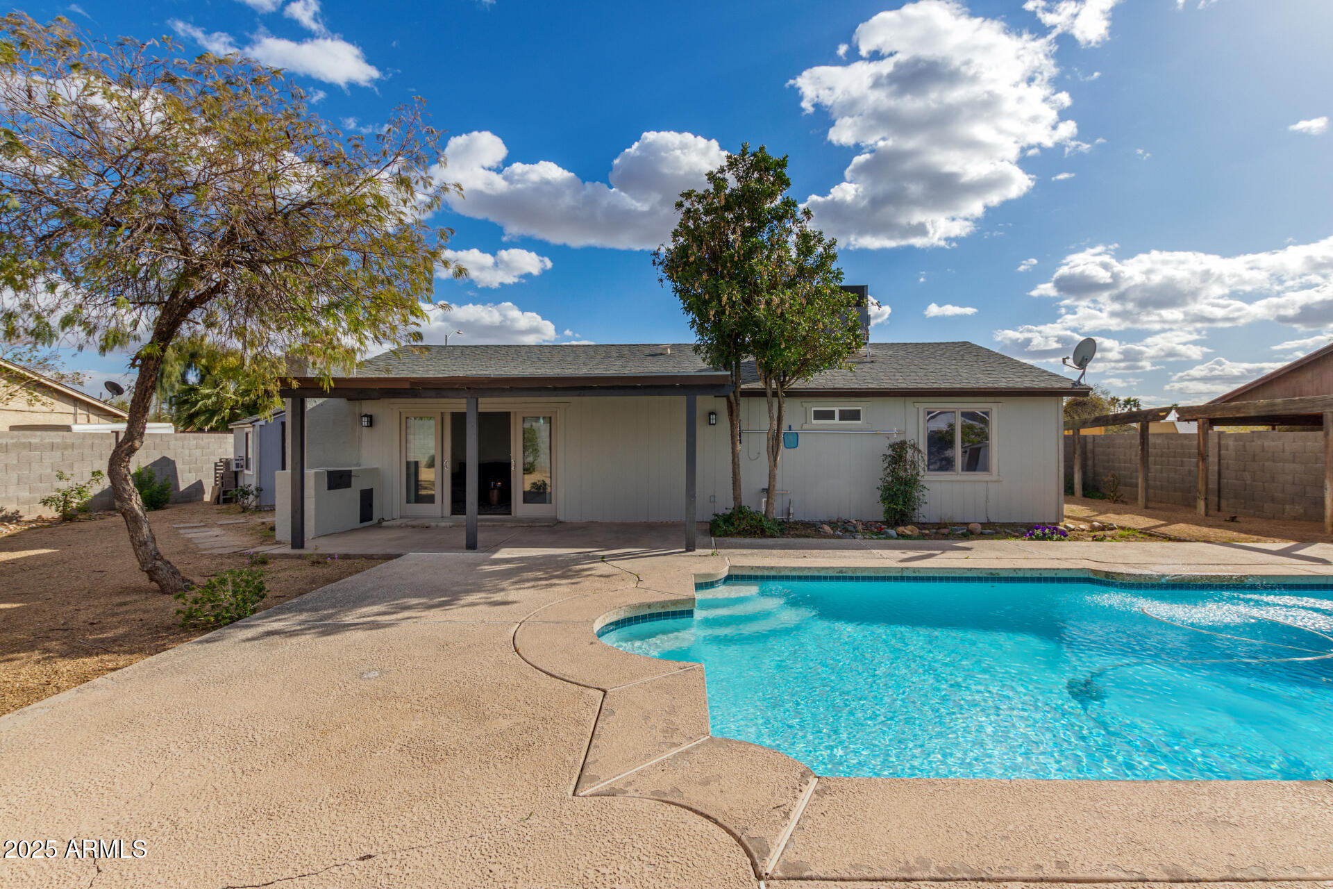 4026 E CAPTAIN DREYFUS Avenue