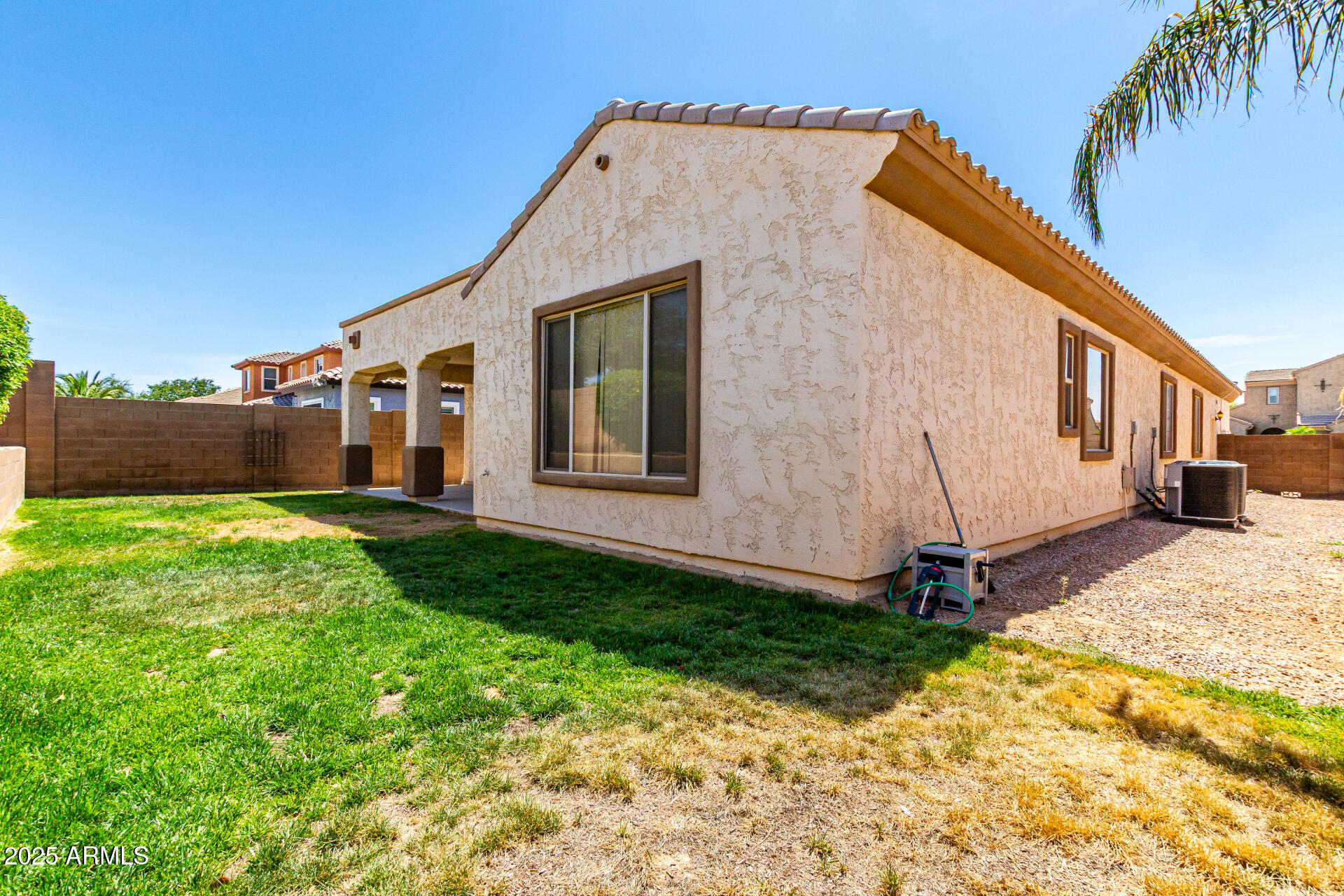 6915 S sapphire Way