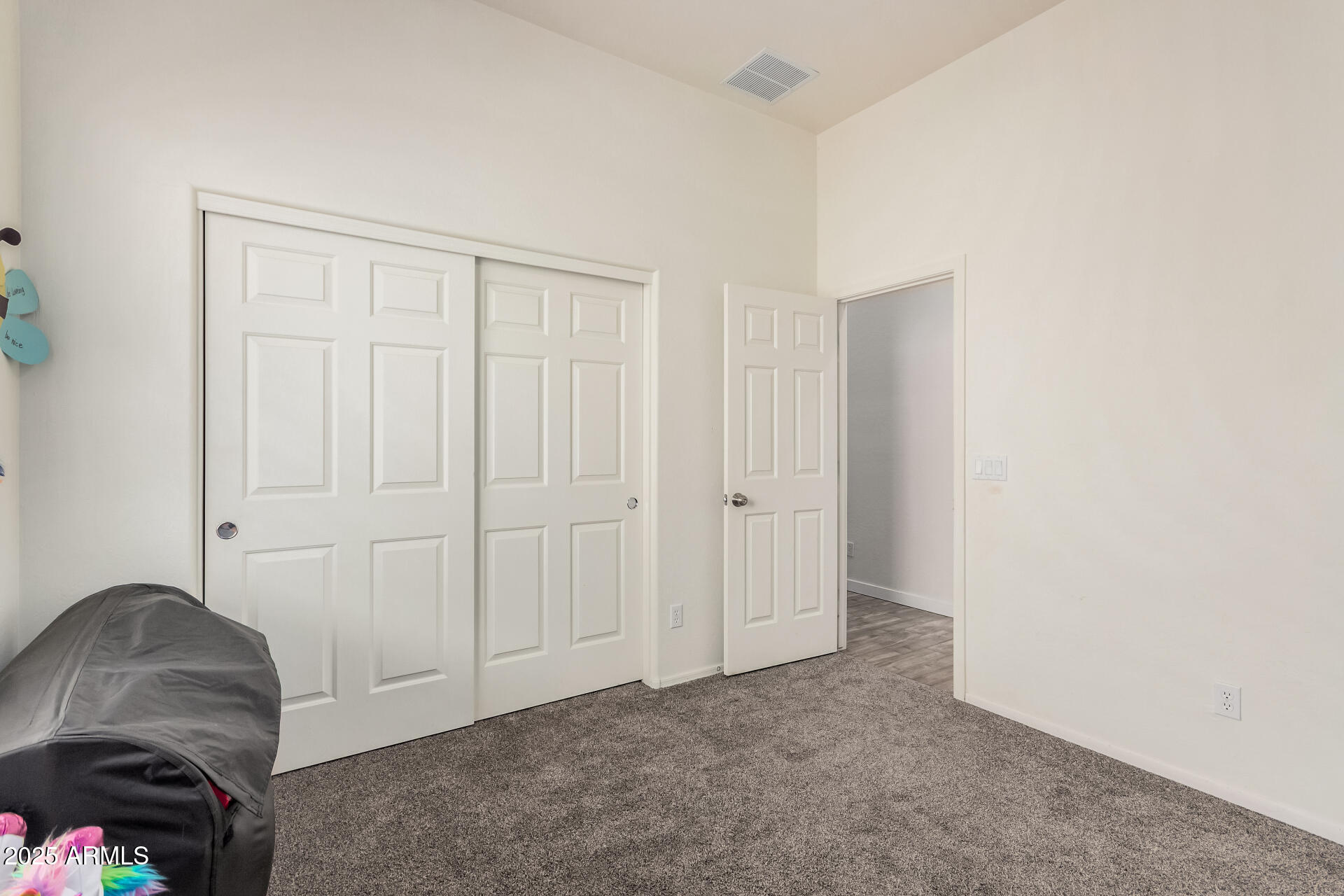 6915 S sapphire Way