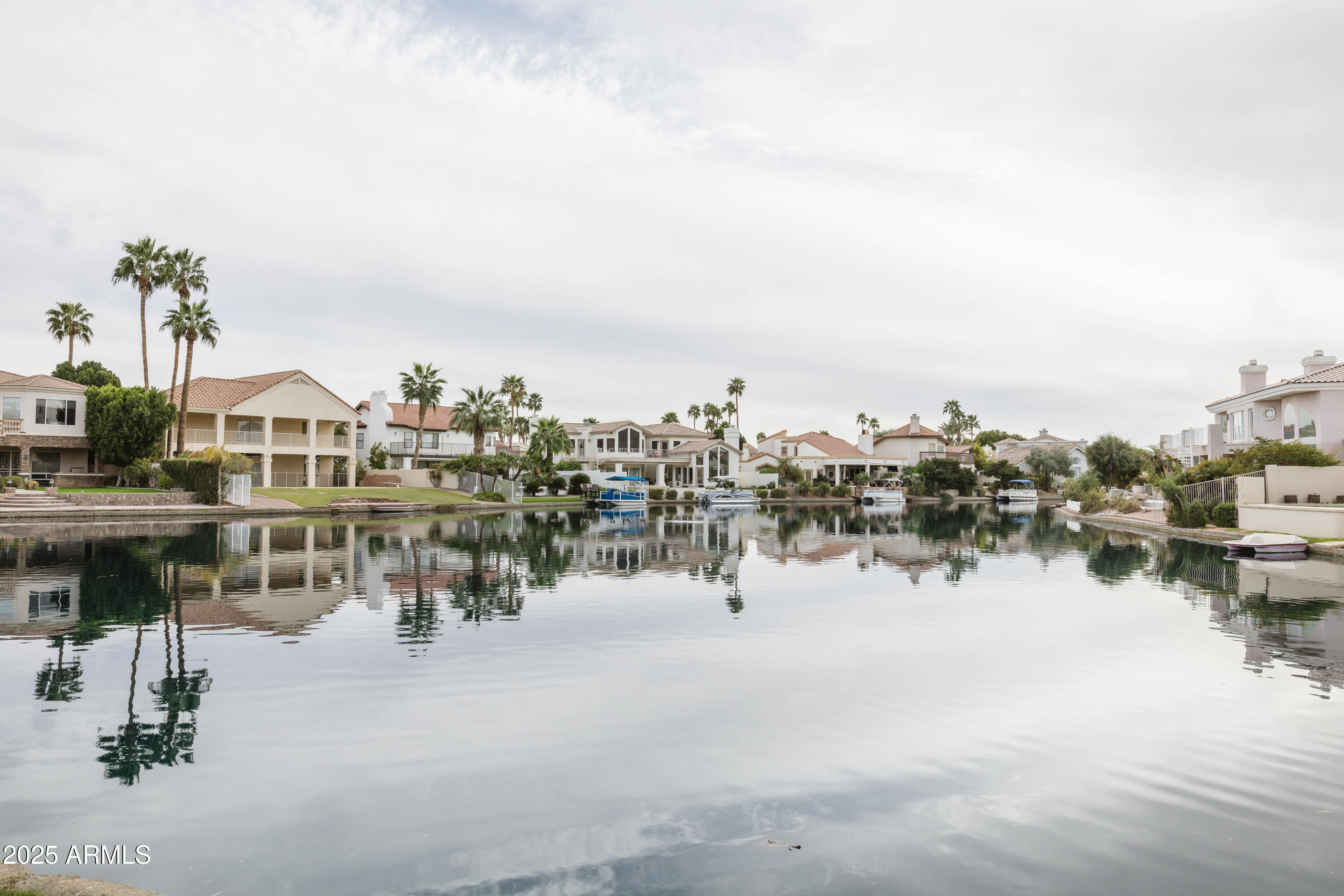1249 W SEASCAPE Drive