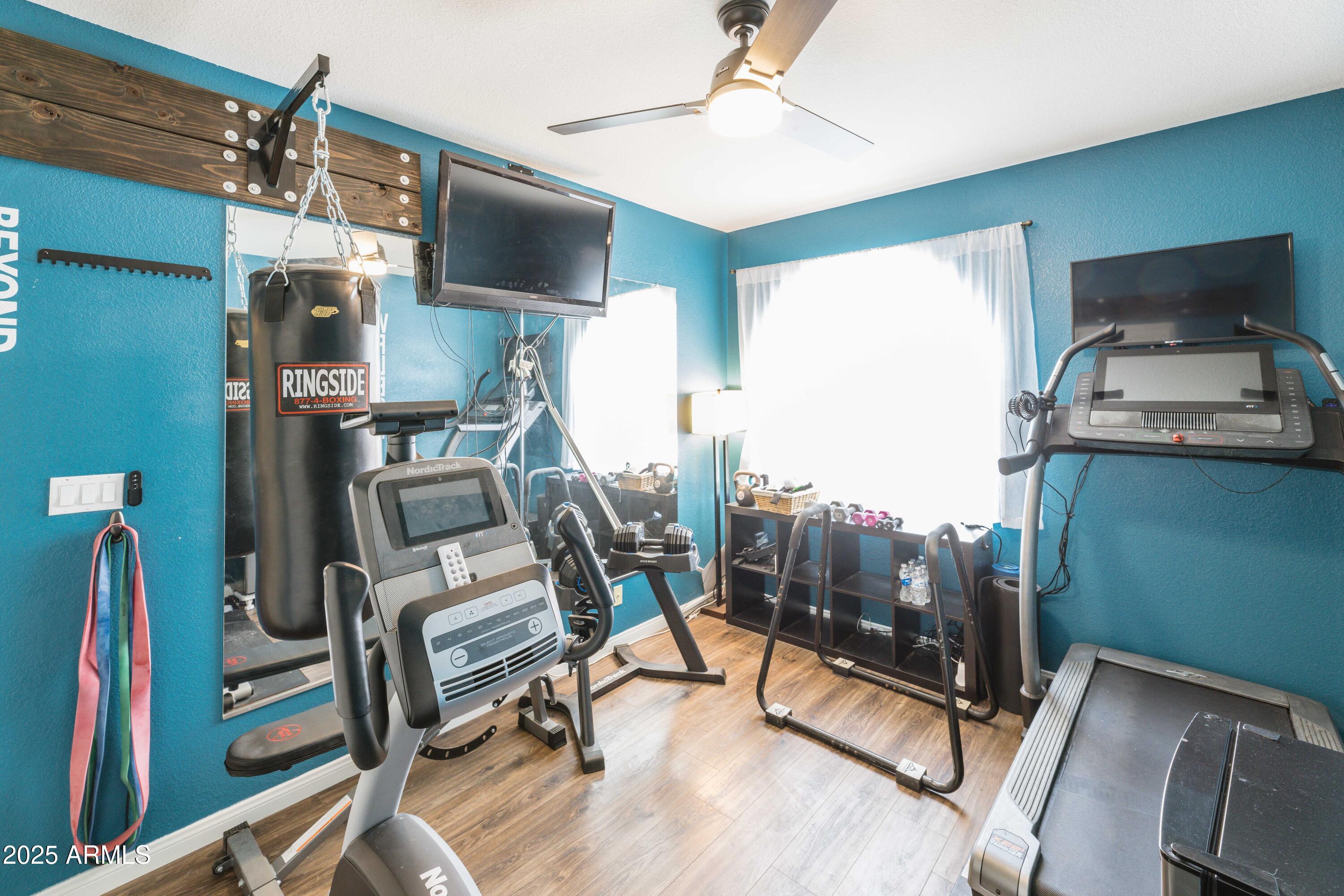 1249 W SEASCAPE Drive