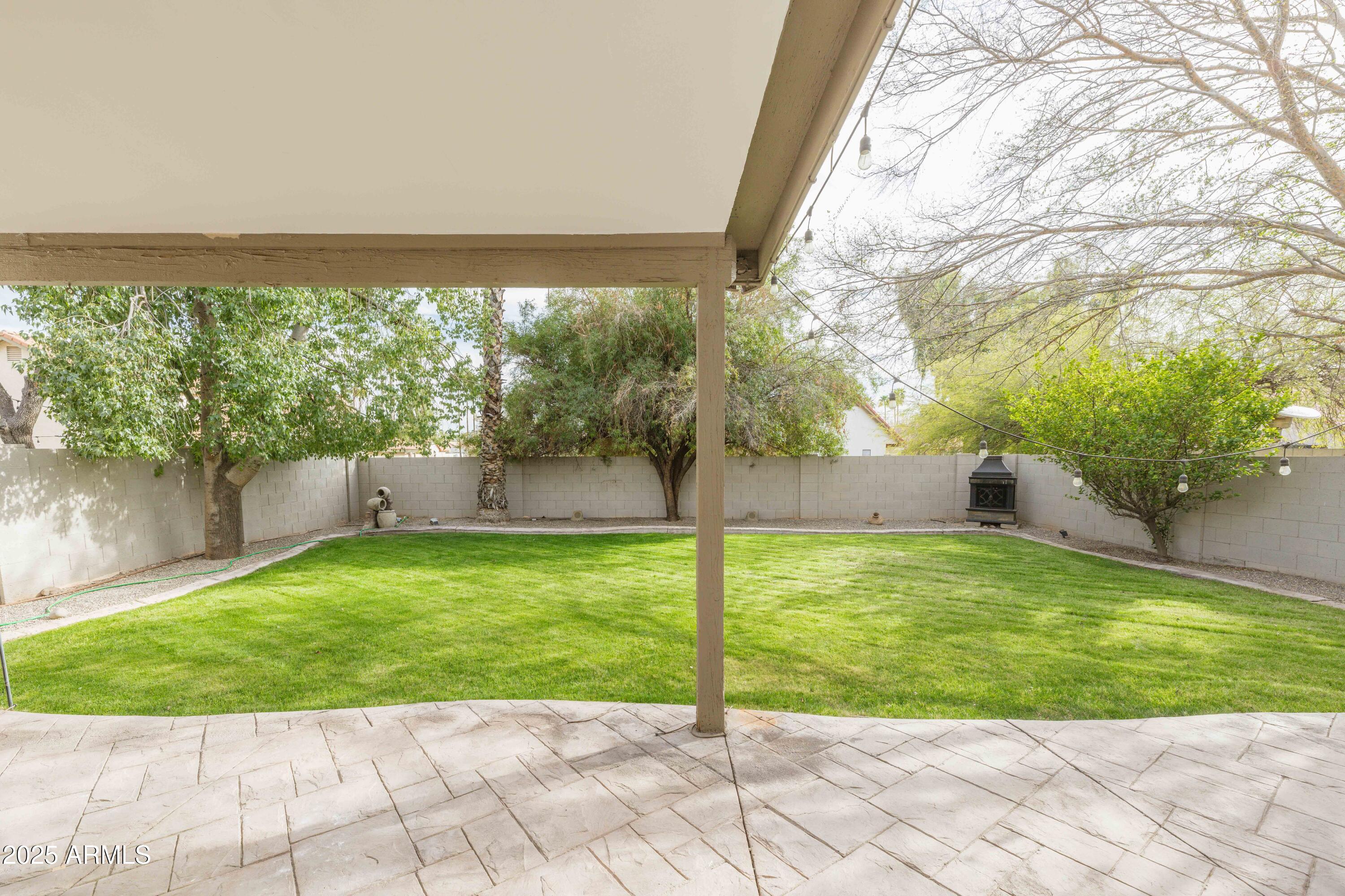 1249 W SEASCAPE Drive