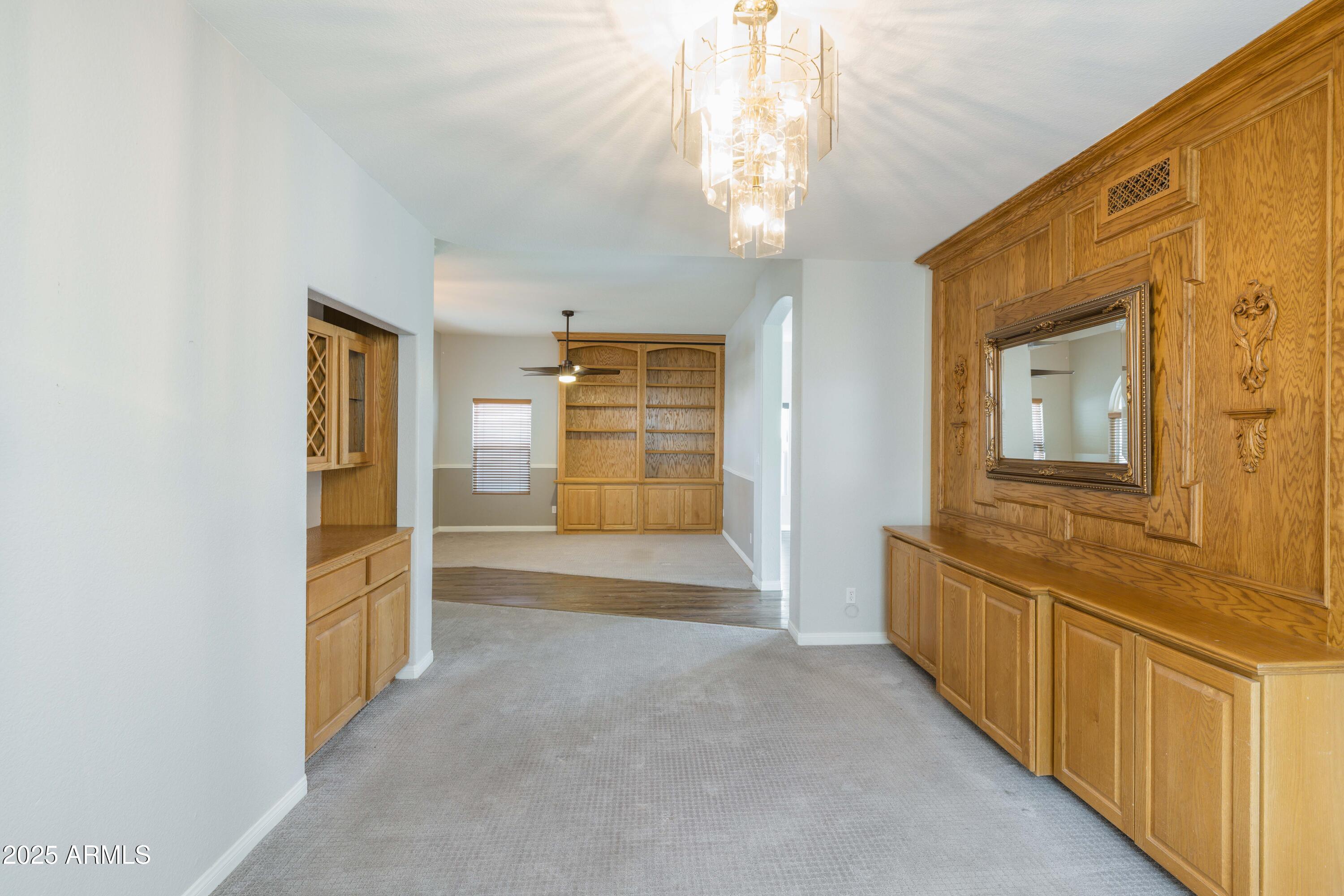 1249 W SEASCAPE Drive