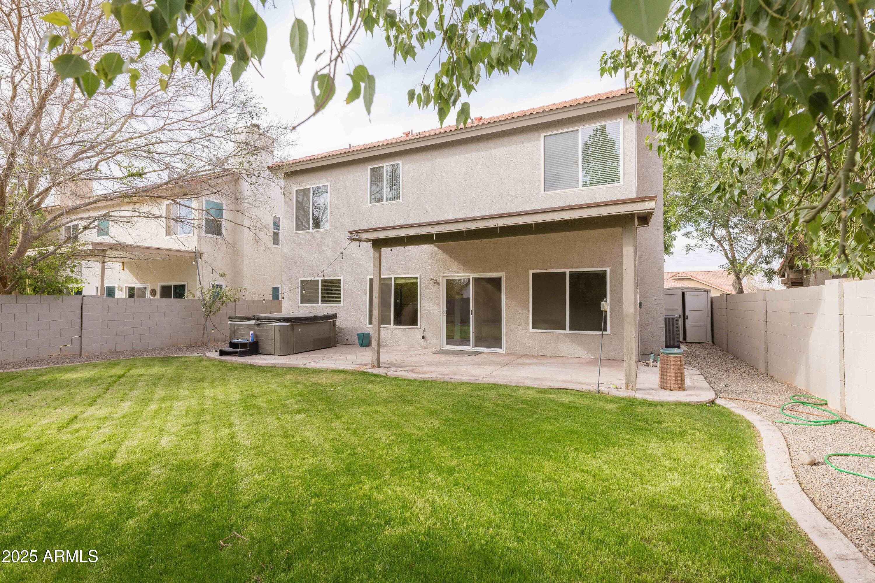 1249 W SEASCAPE Drive