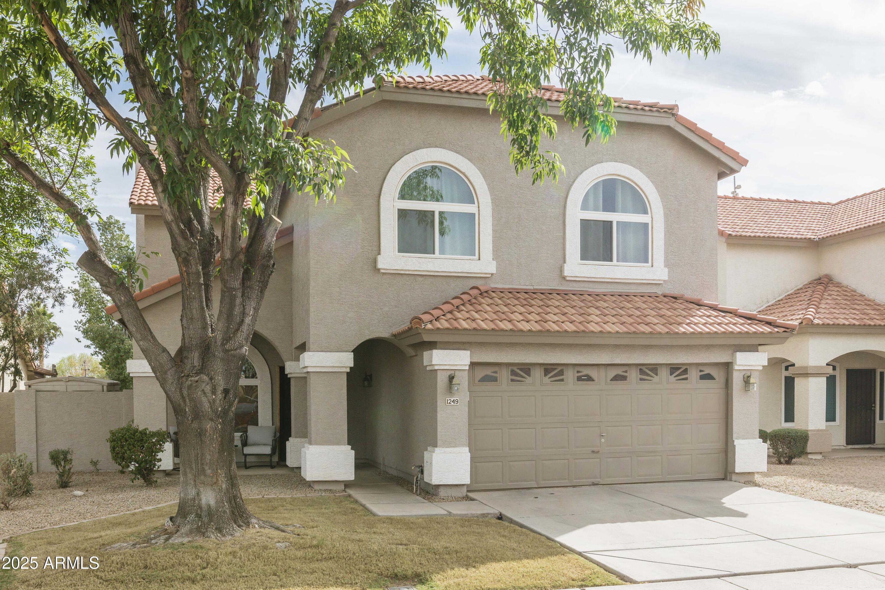 1249 W SEASCAPE Drive