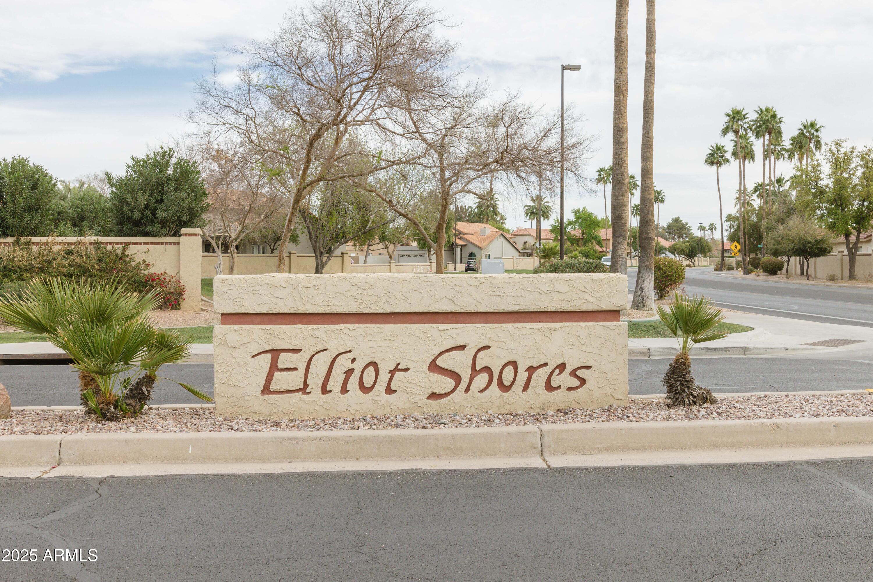 1249 W SEASCAPE Drive